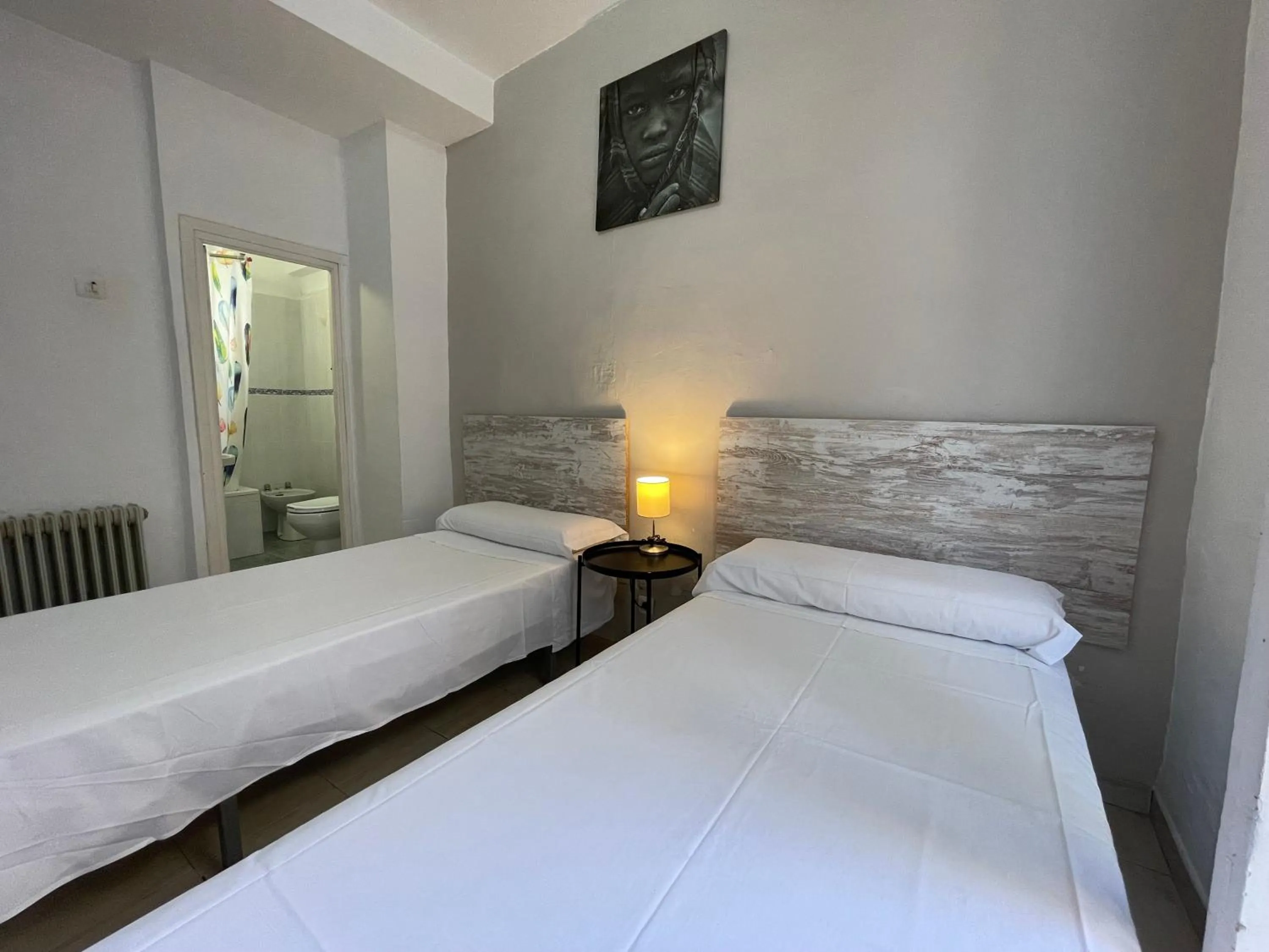 Bed in Pensión Duquesa Bed & Breakfast