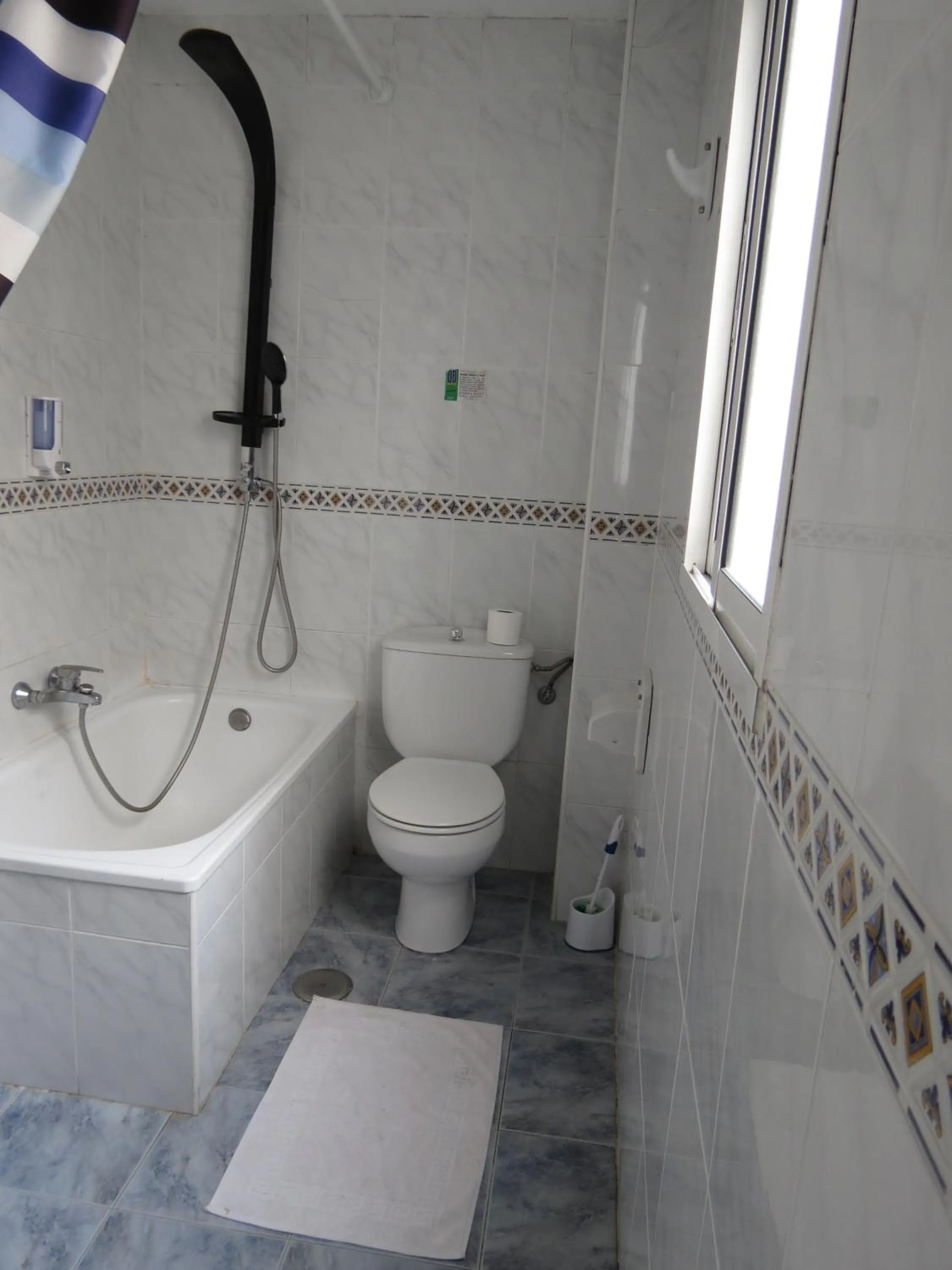 Bathroom in Pensión Duquesa Bed & Breakfast