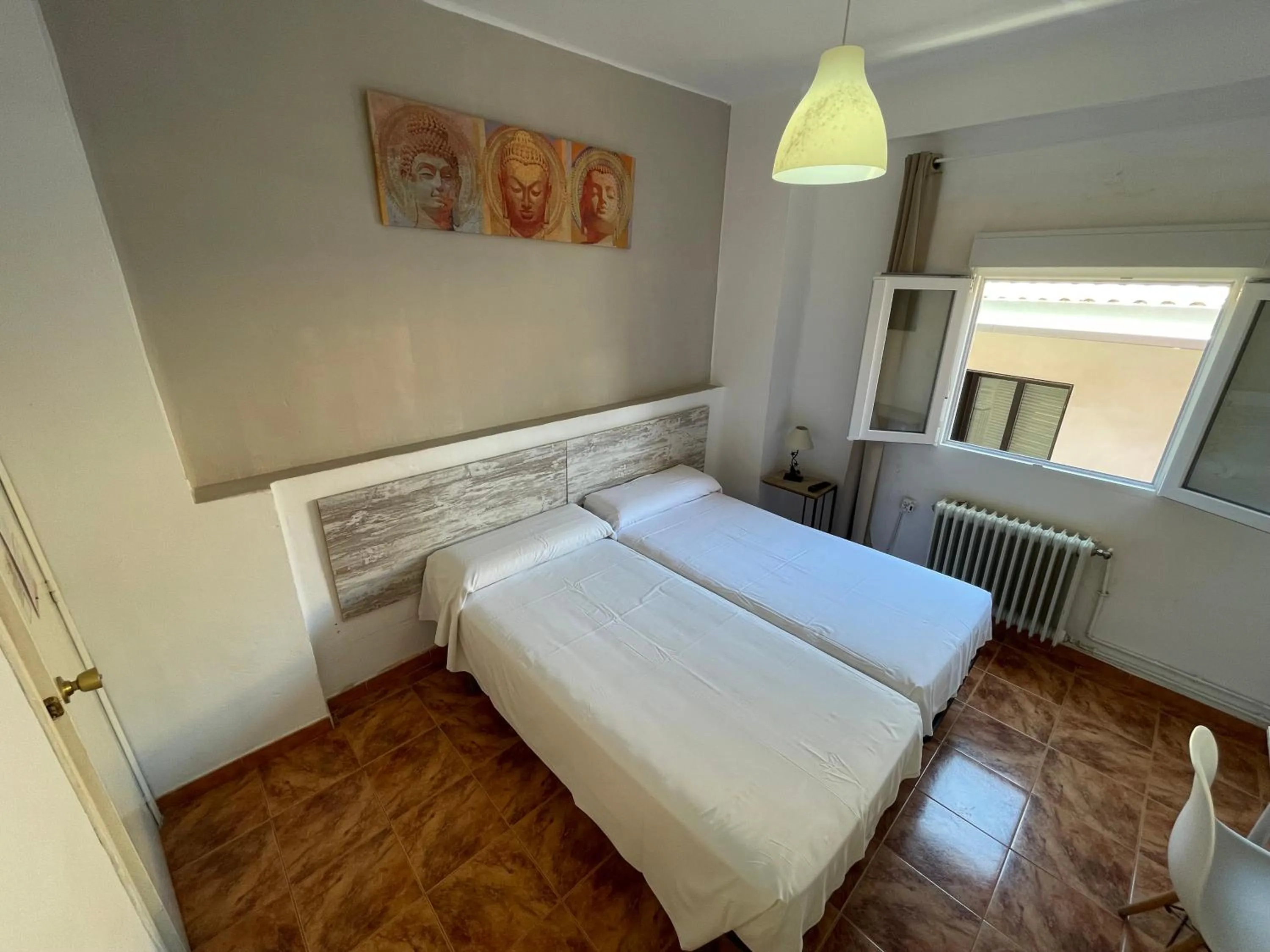 Bed in Pensión Duquesa Bed & Breakfast