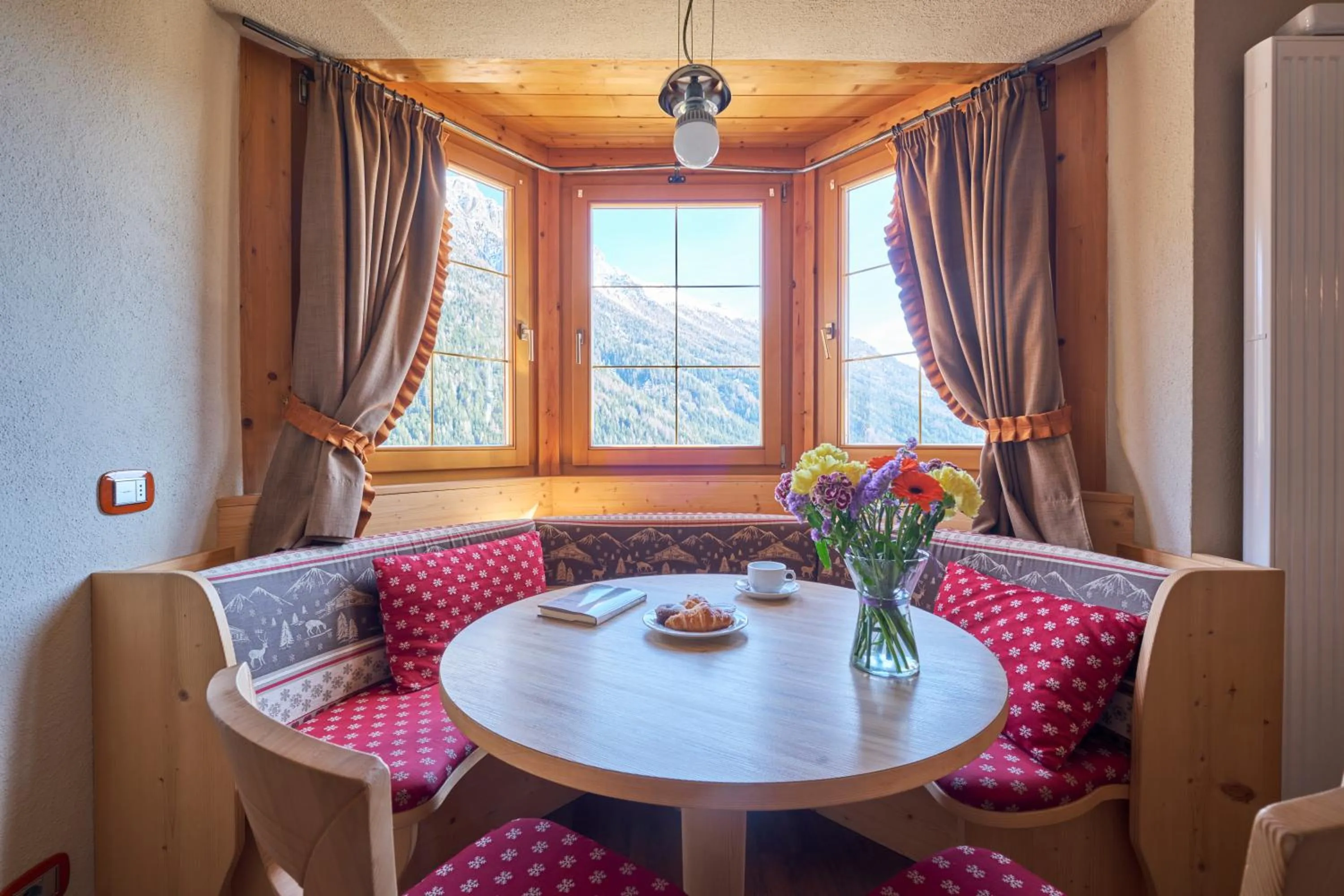 Bedroom in Berg Hotel Latemar Spitze