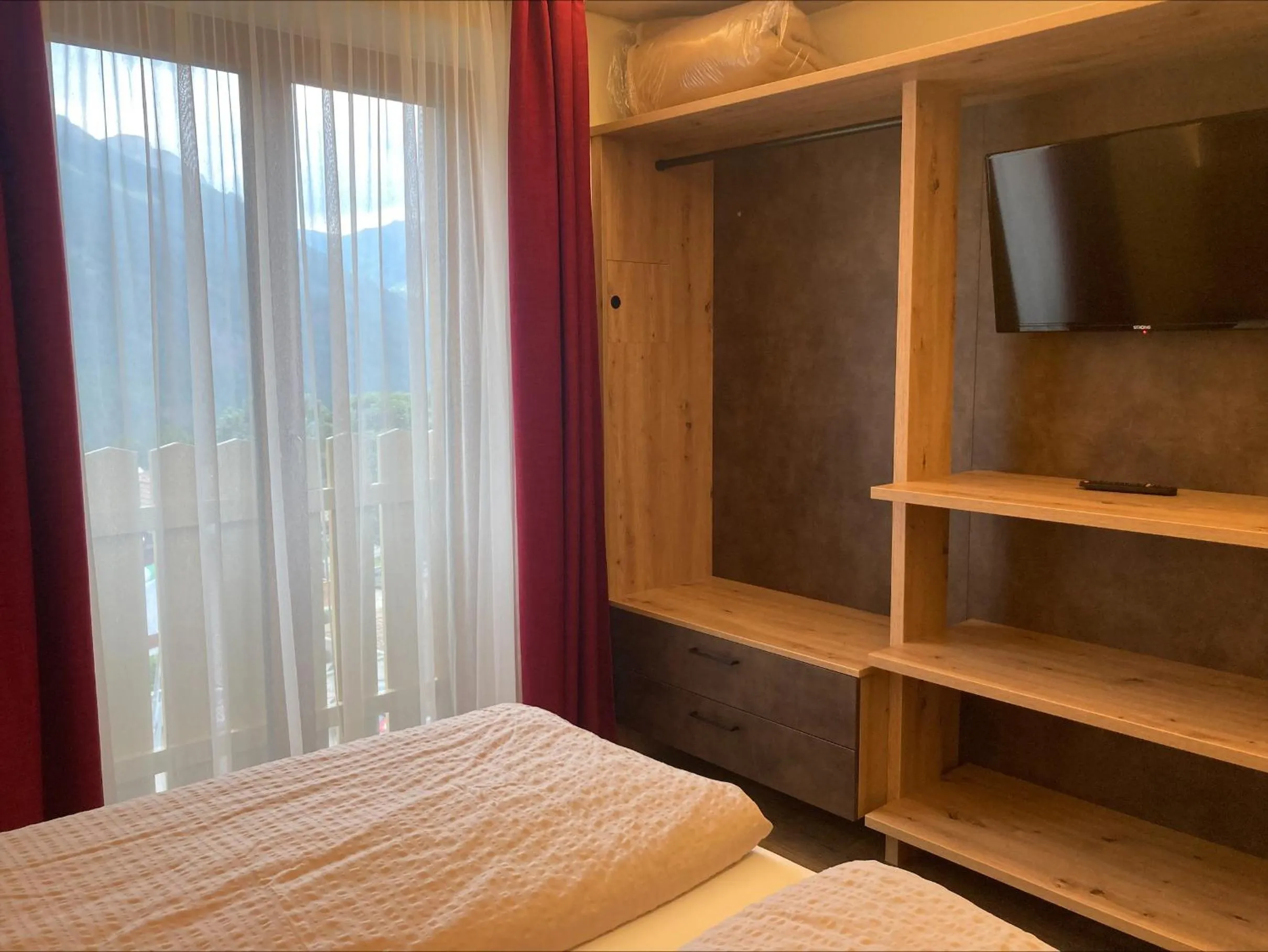 Bedroom, Bed in Berg Hotel Latemar Spitze