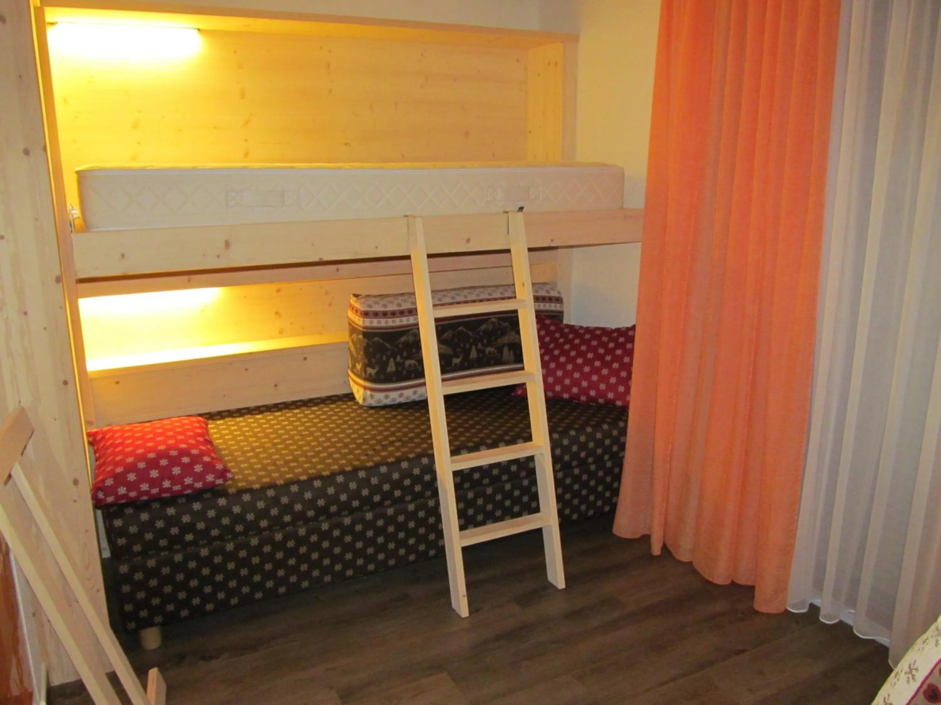 Bedroom, Bed in Berg Hotel Latemar Spitze