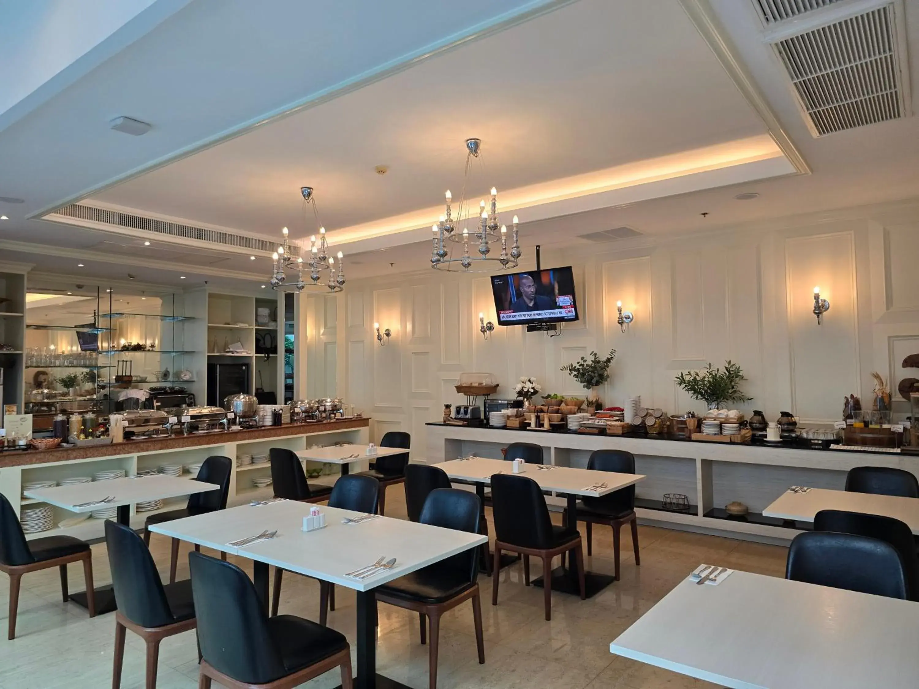 Restaurant/places to eat in The Bless Hotel and Residence Restaurant/places to eat in The Bless Hotel and Residence