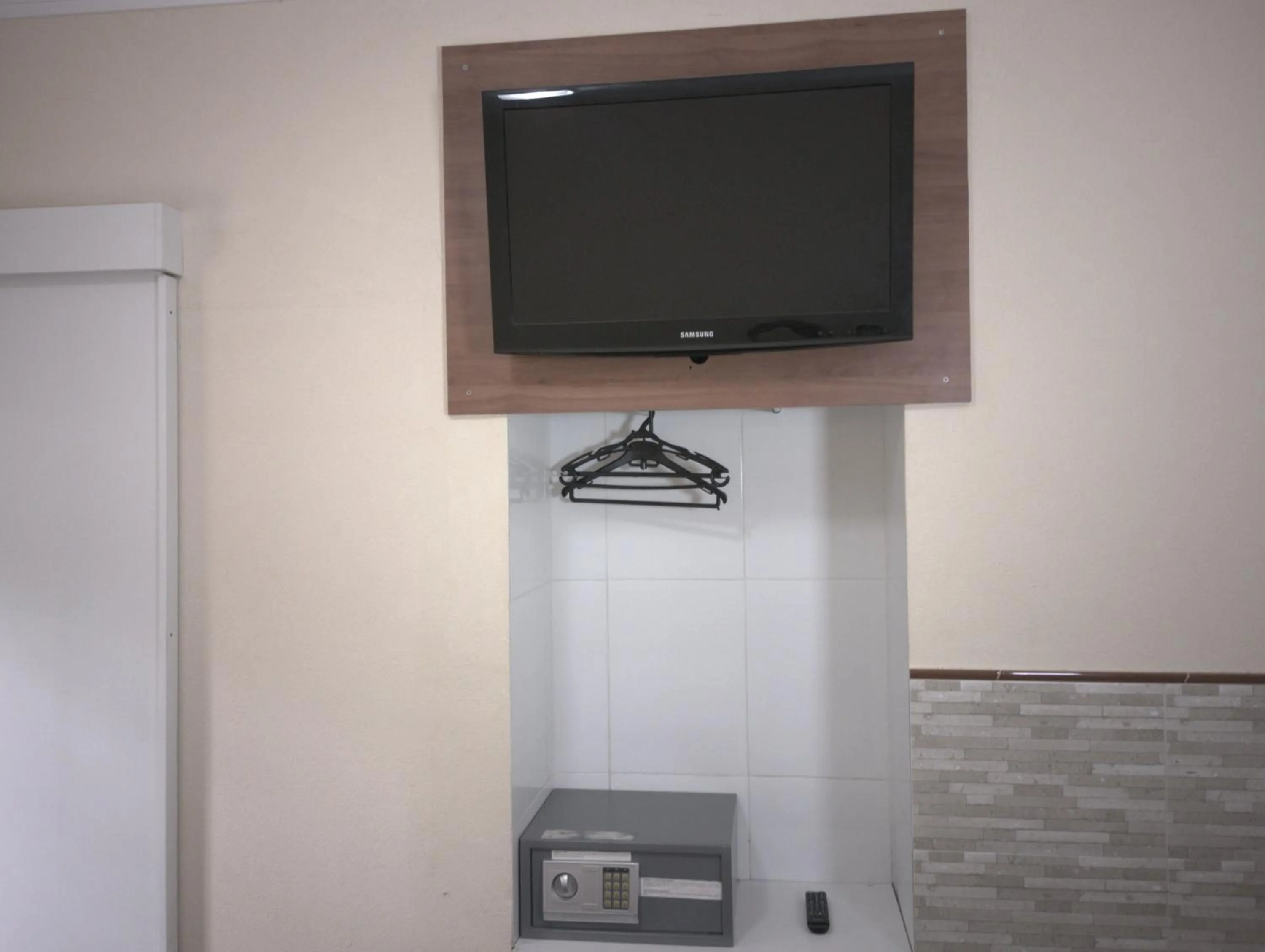 TV and multimedia in Hotel Brooklin