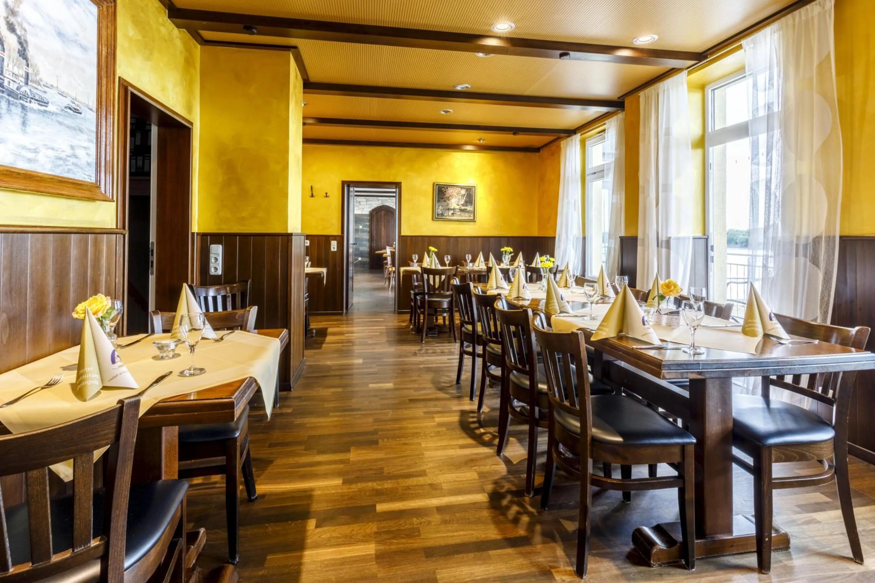 Restaurant/places to eat in Hotel Rheingold