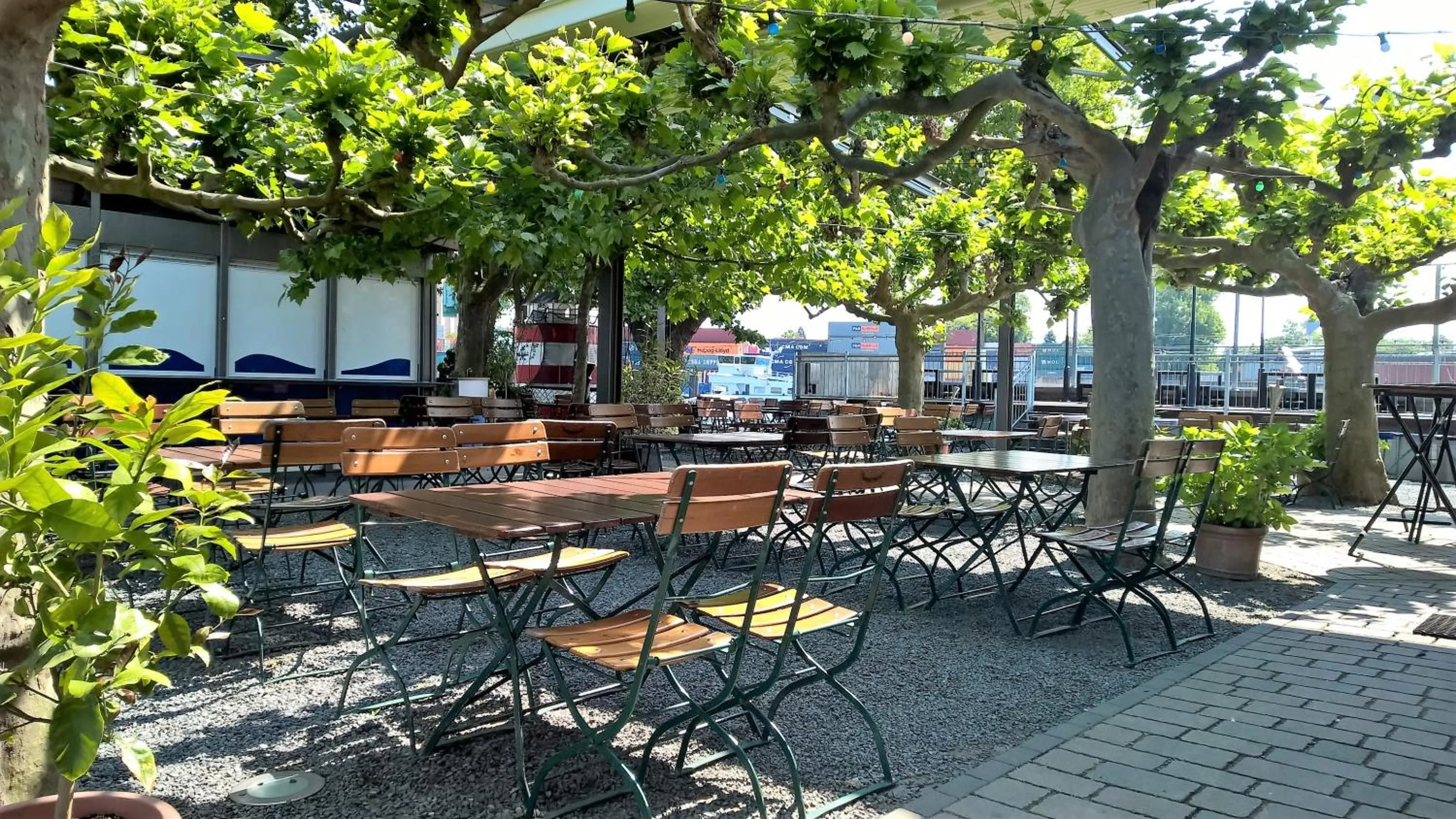 Property building in Hotel Rheingold