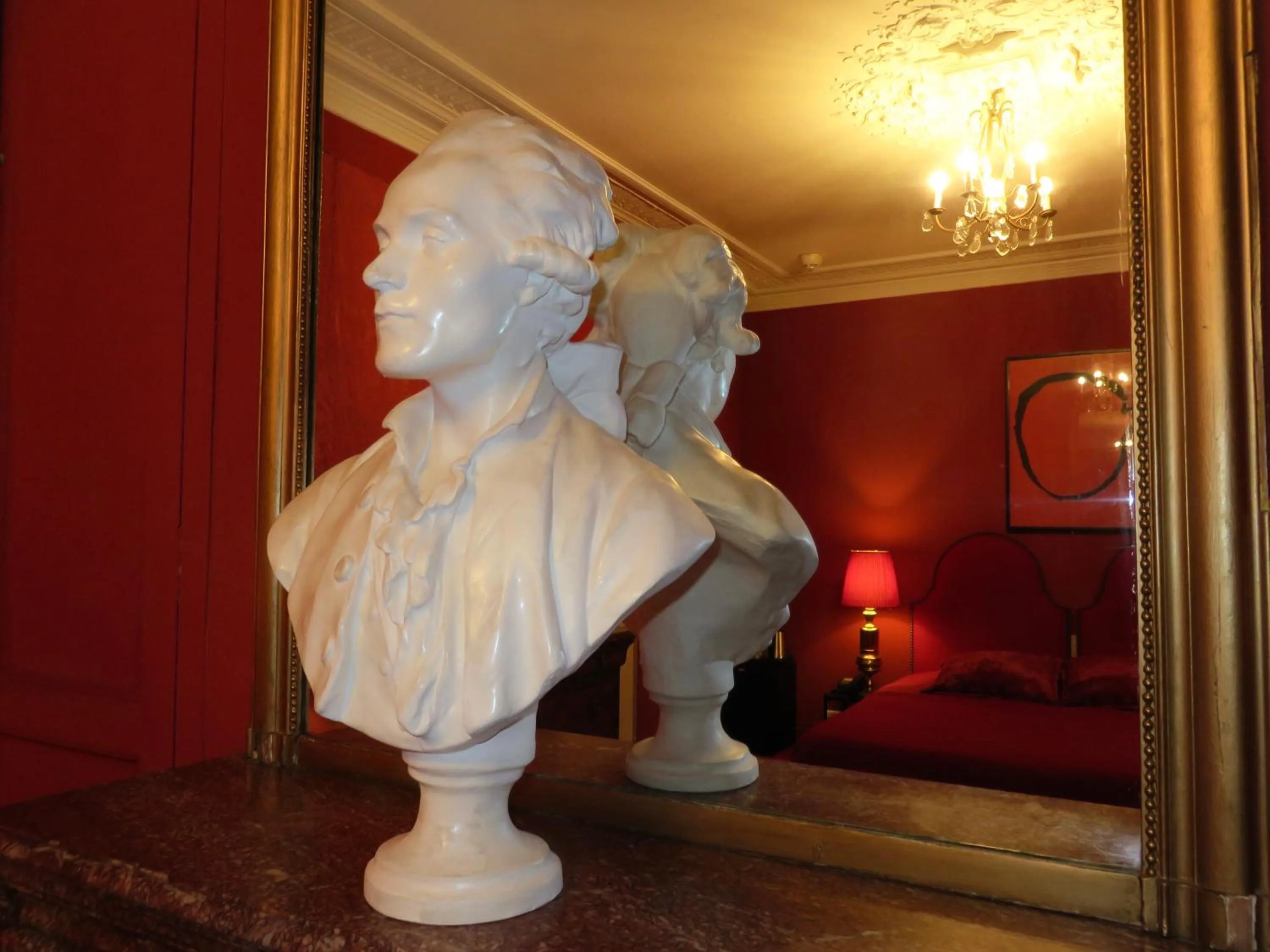 Decorative detail in Hotel Windsor Home