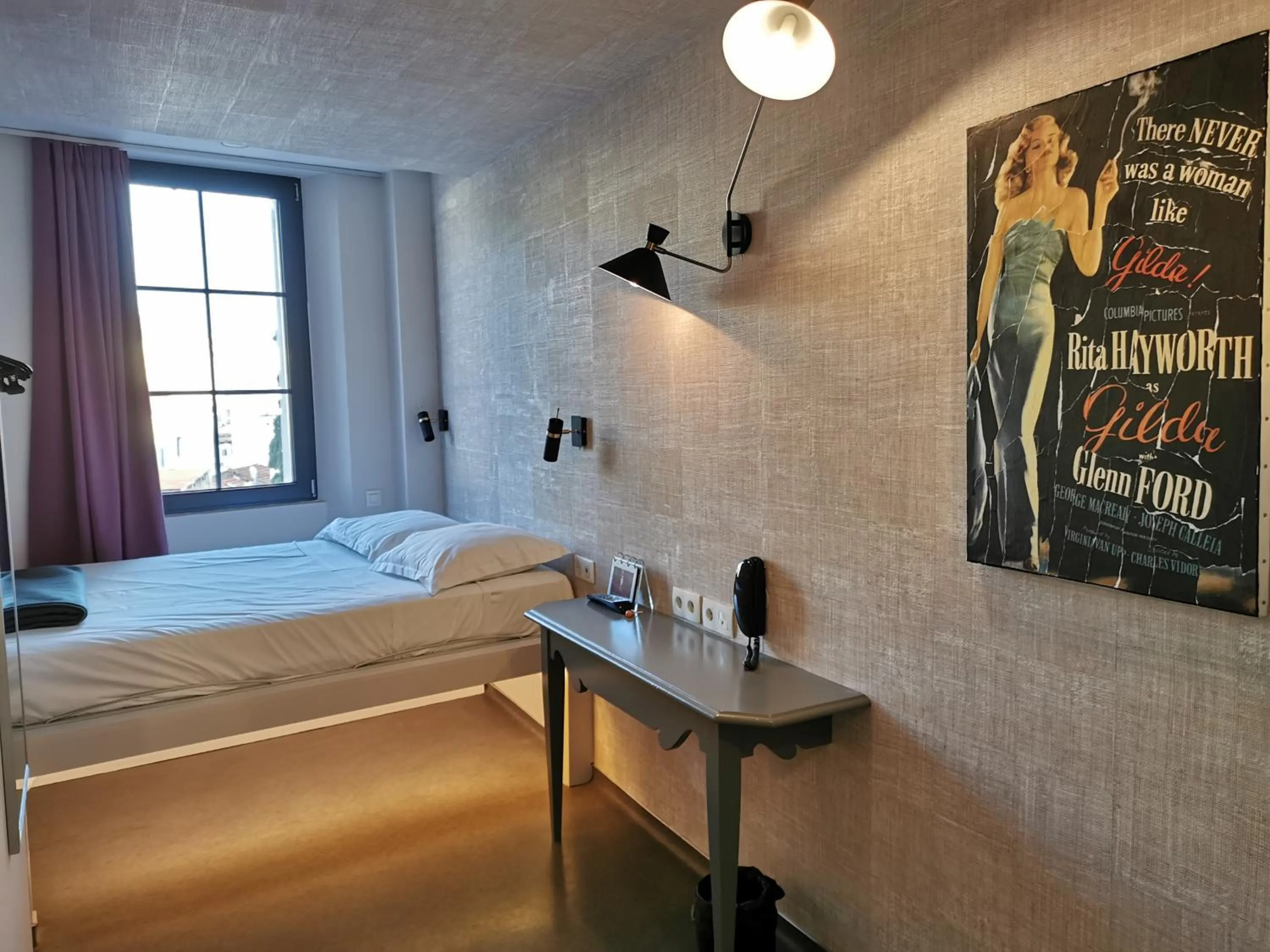 Bedroom, Bed in 7Art Hotel