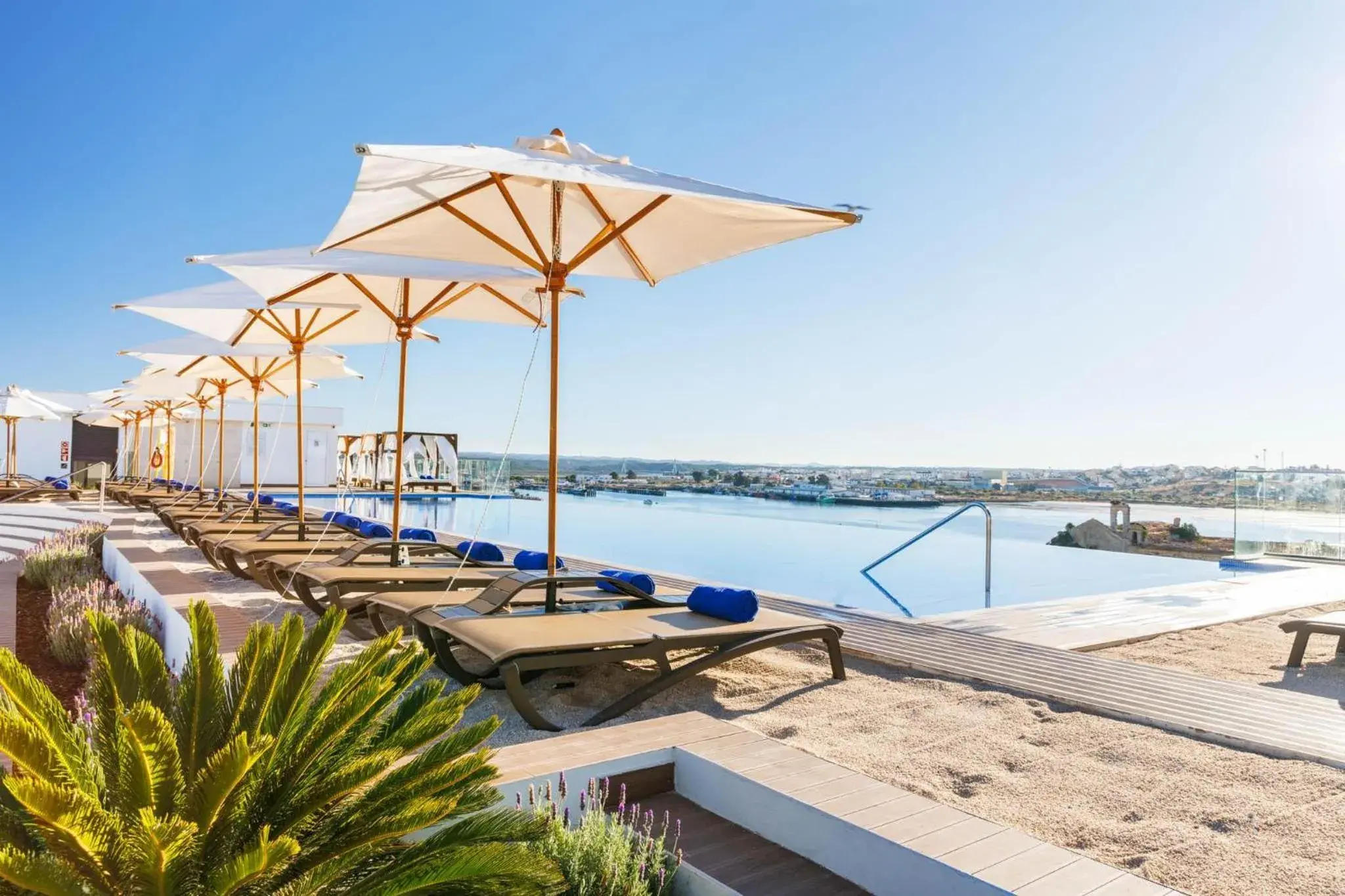 Swimming pool in Jupiter Marina Hotel - Couples & Spa Swimming pool in Jupiter Marina Hotel - Couples & Spa