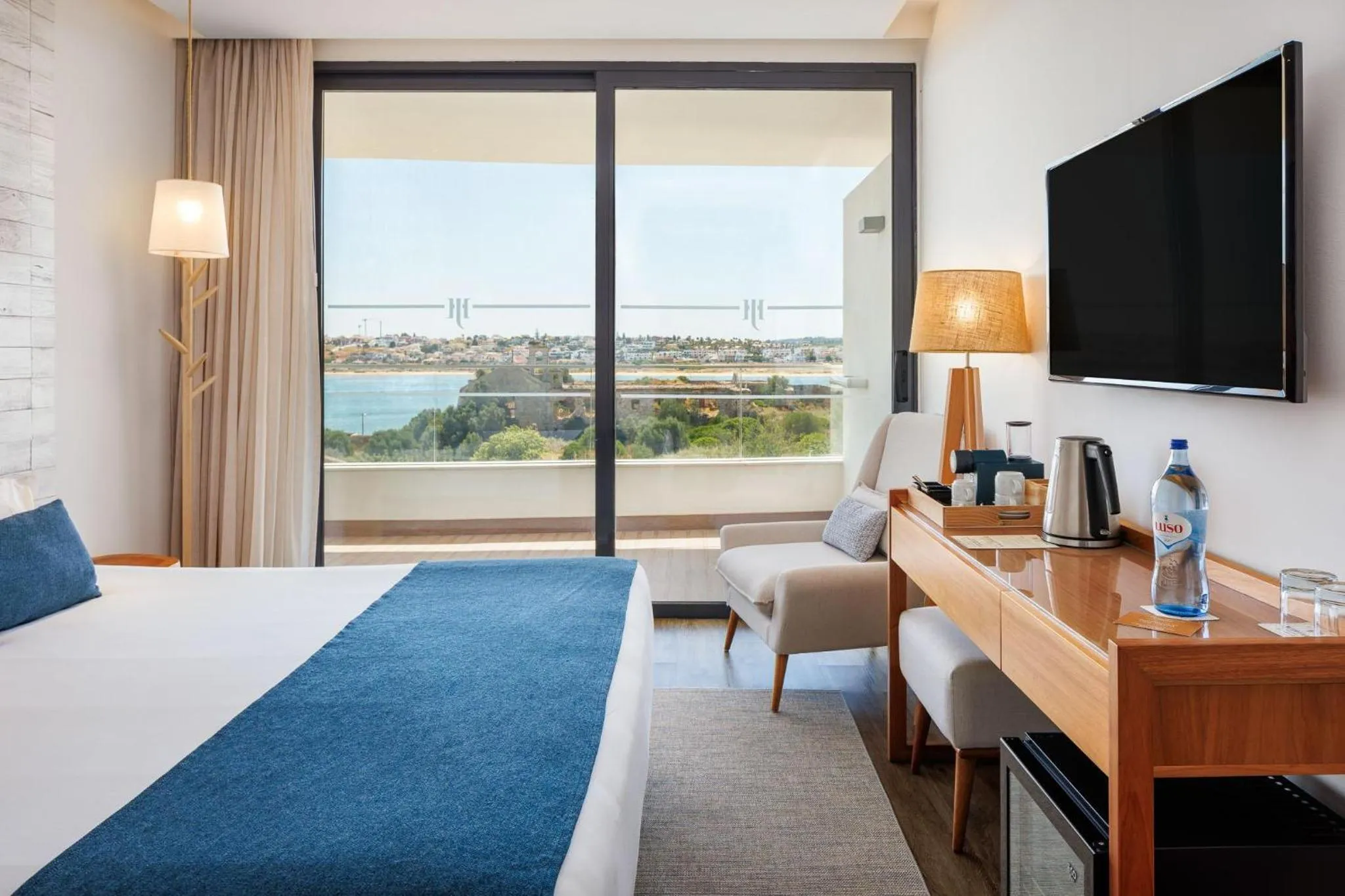 TV and multimedia, Bed in Jupiter Marina Hotel - Couples & Spa