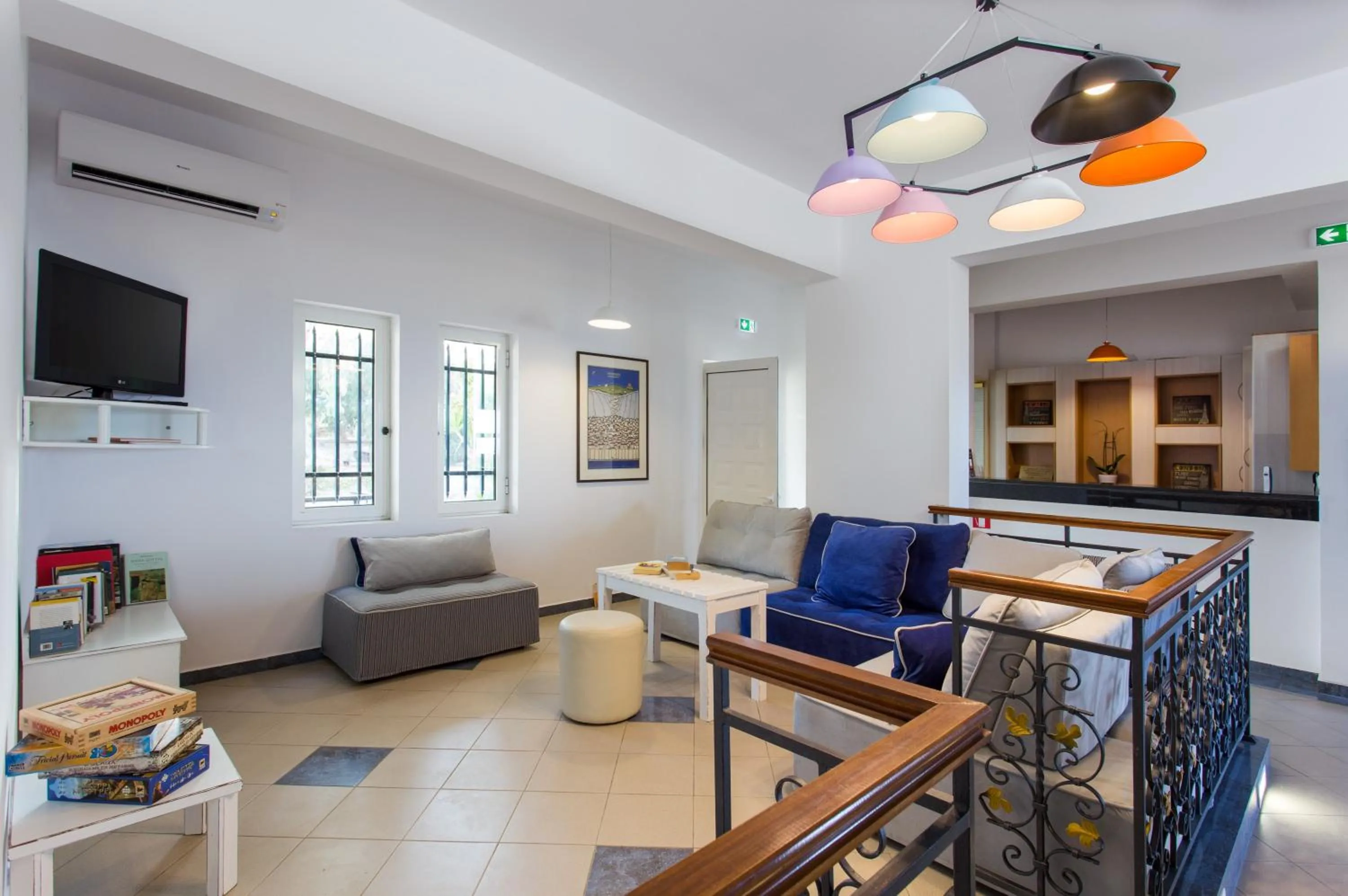 Lobby or reception in Iris Beach Hotel