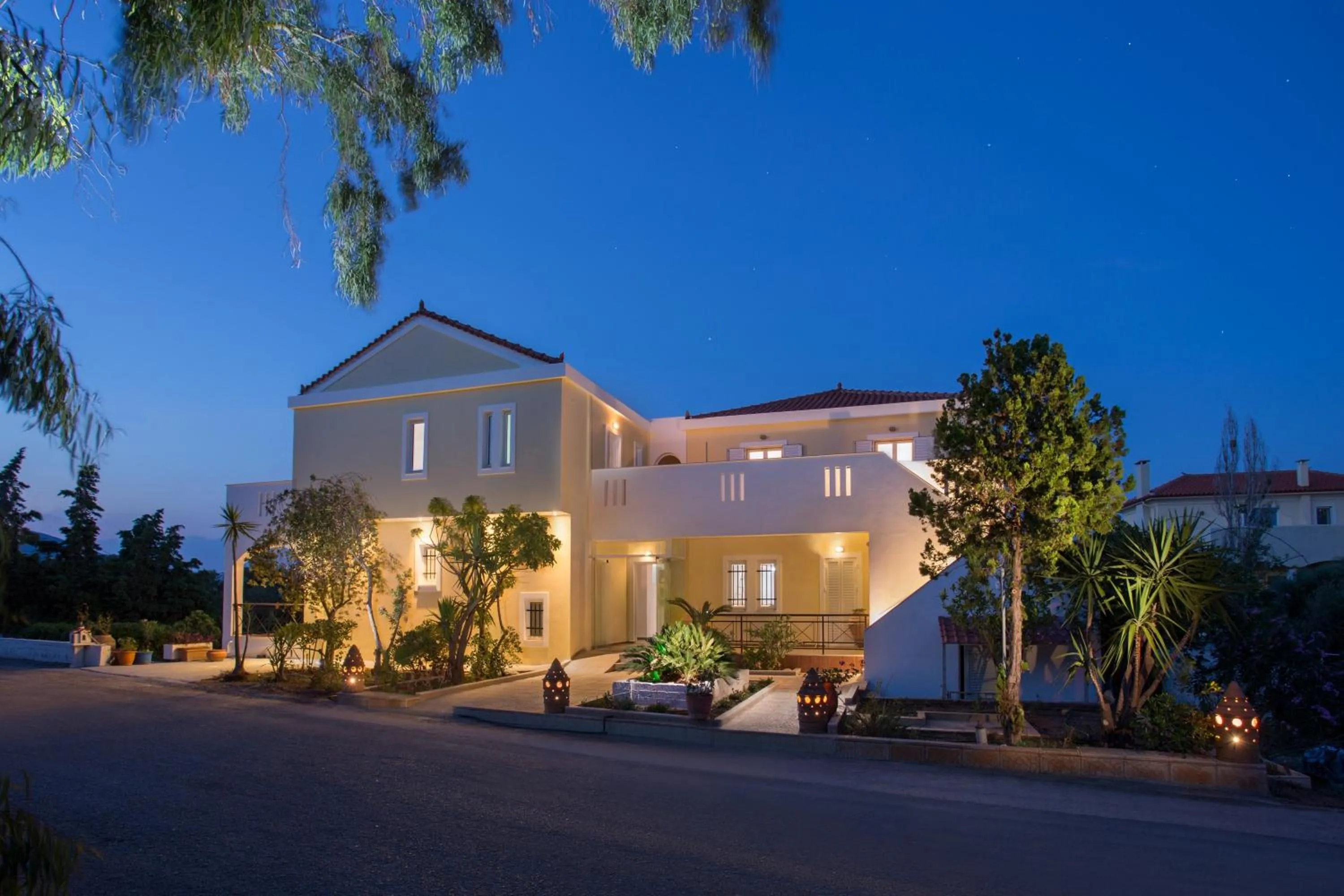 Facade/entrance in Iris Beach Hotel