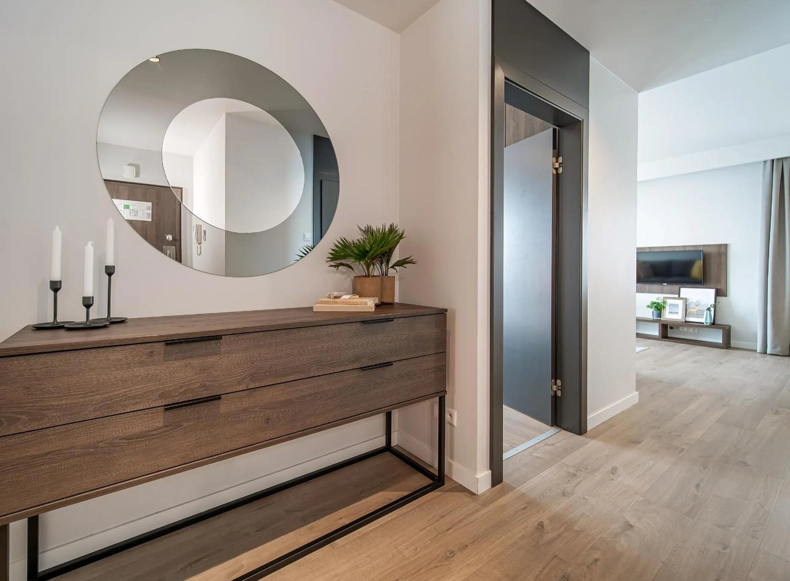 Photo of the whole room in Platinum Residence