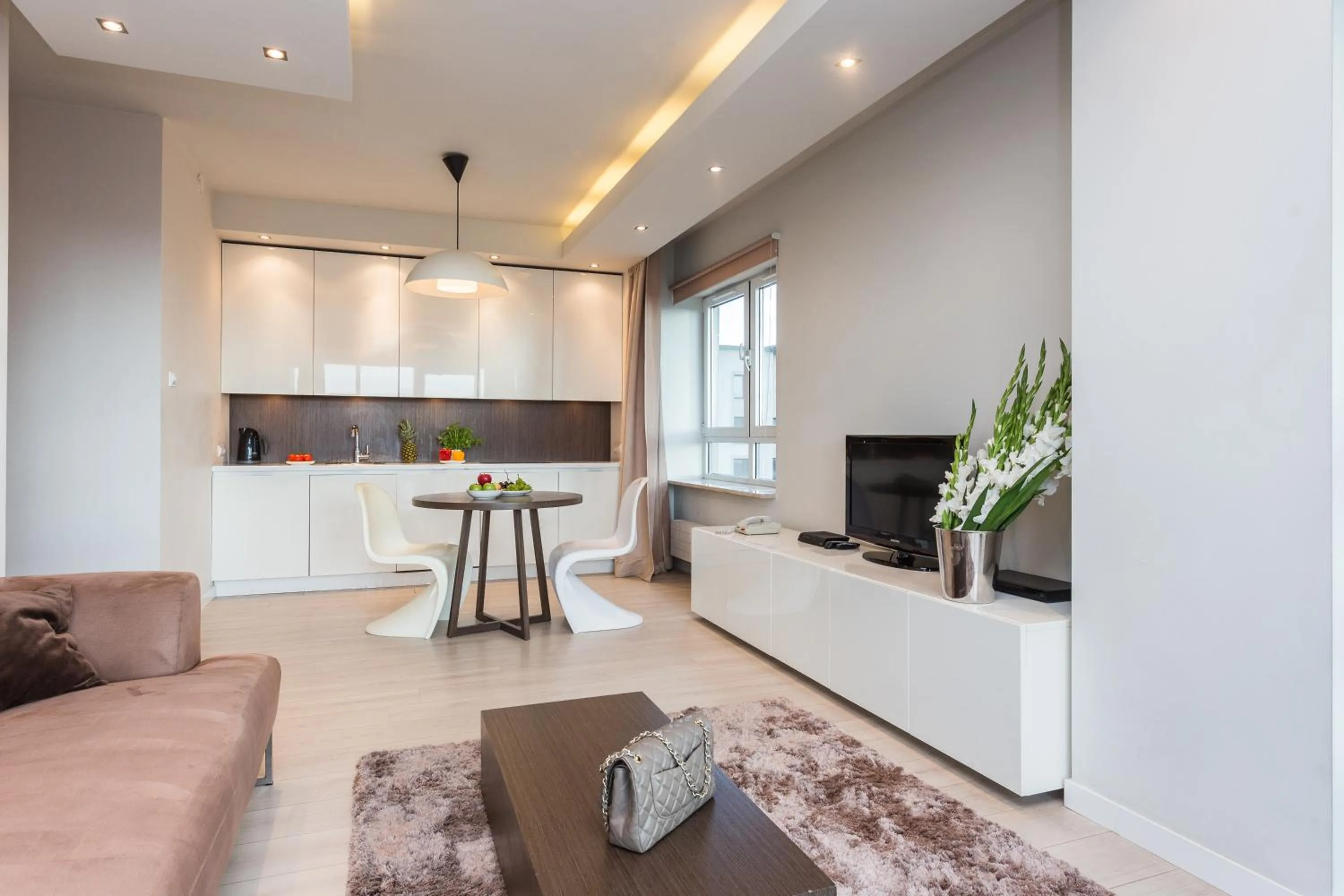 Photo of the whole room in Platinum Residence