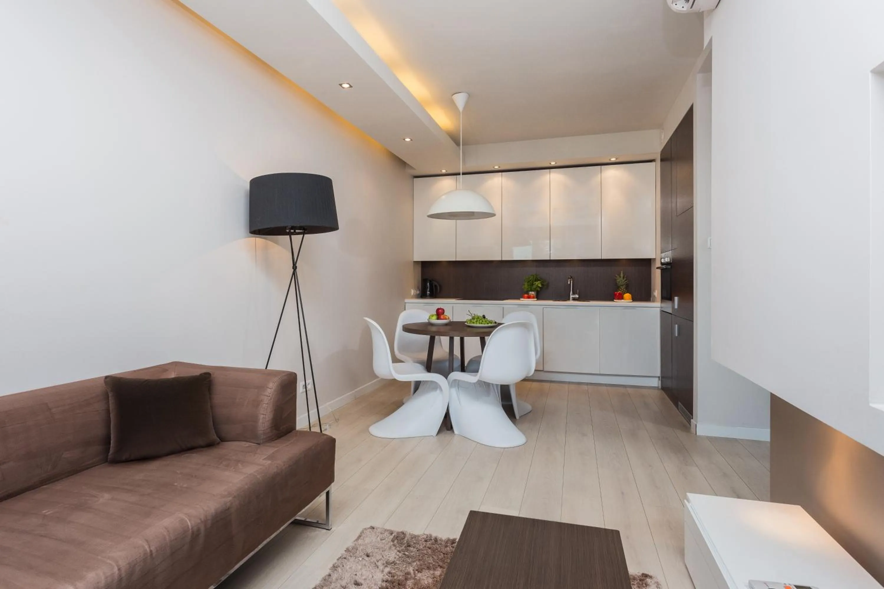 Photo of the whole room in Platinum Residence