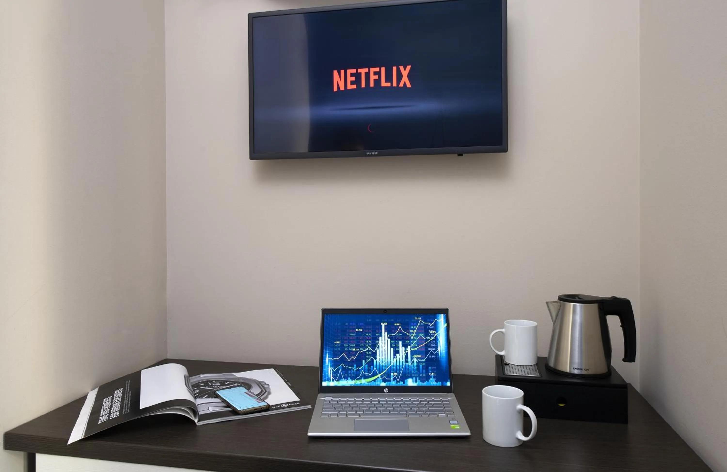 Coffee/tea facilities in Hotel Five