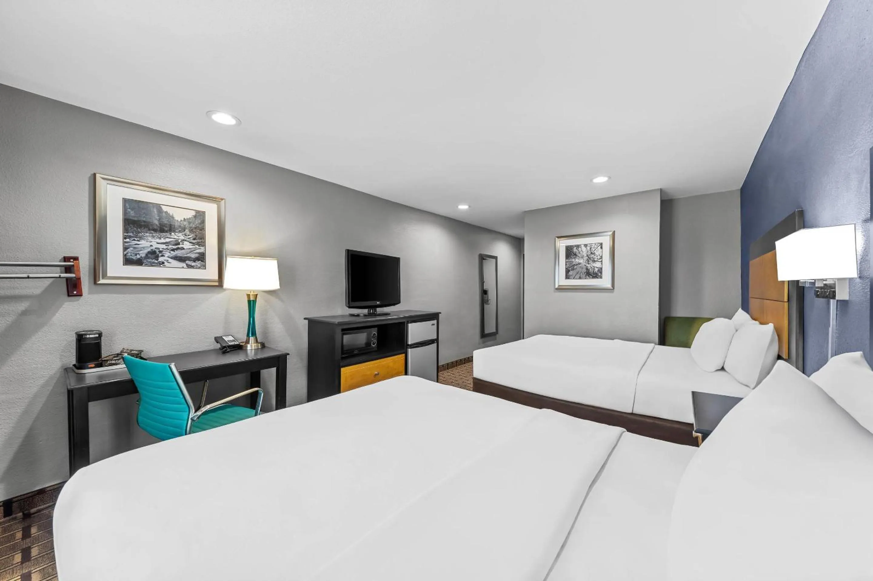 Bedroom, Bed in Quality Inn - Denton