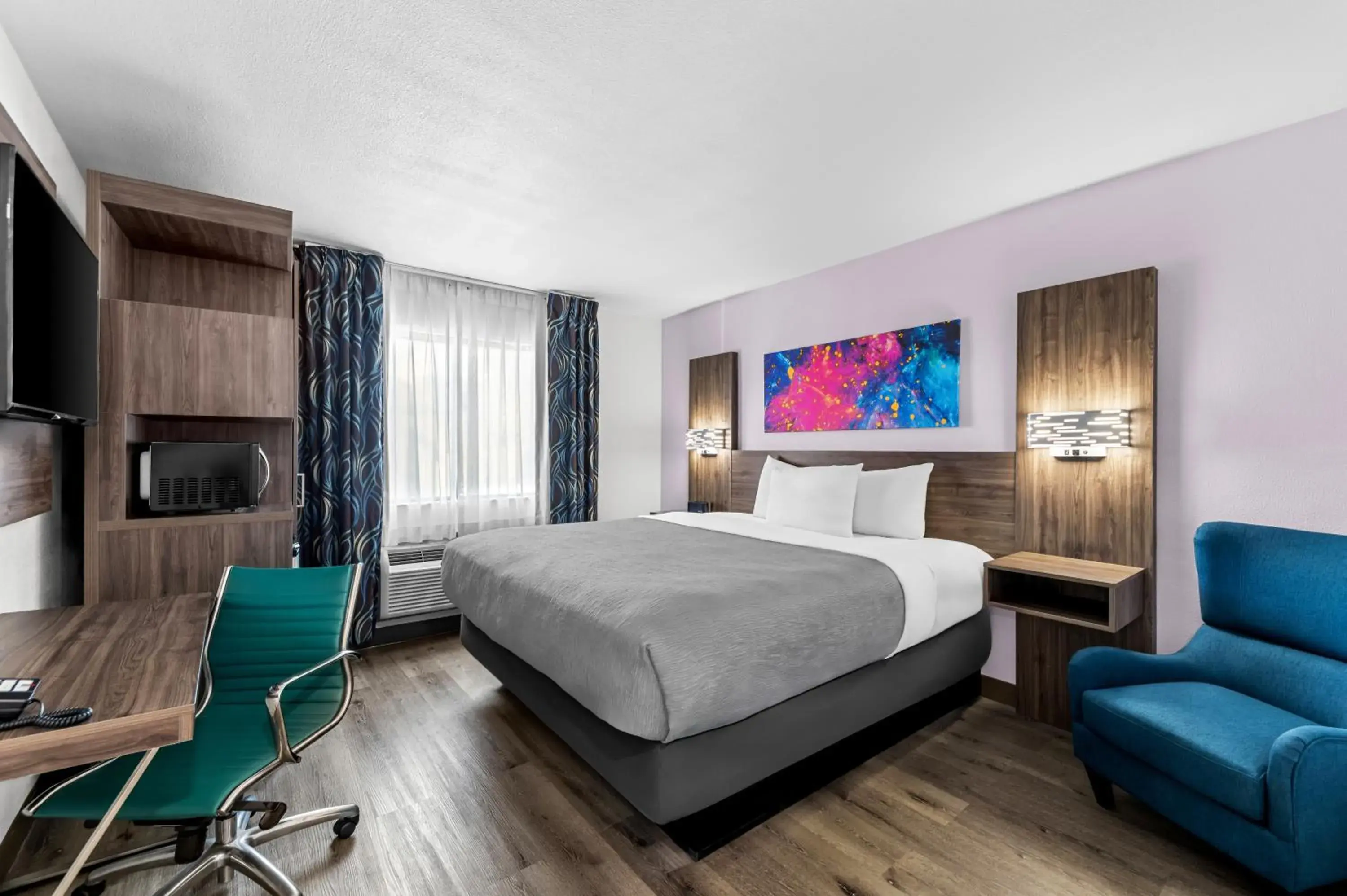 Superior King Room - Non Smoking in Quality Inn - Denton Superior King Room - Non Smoking in Quality Inn - Denton