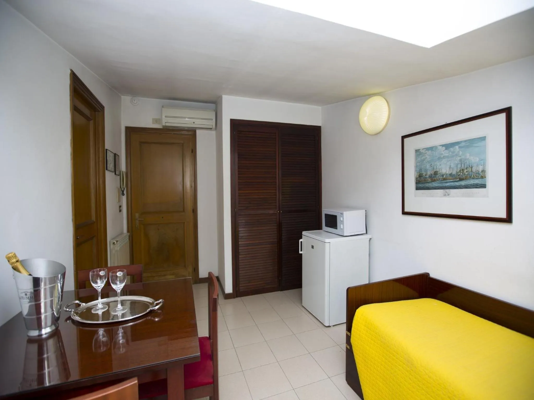 Photo of the whole room in Hotel Residence Villa Tassoni