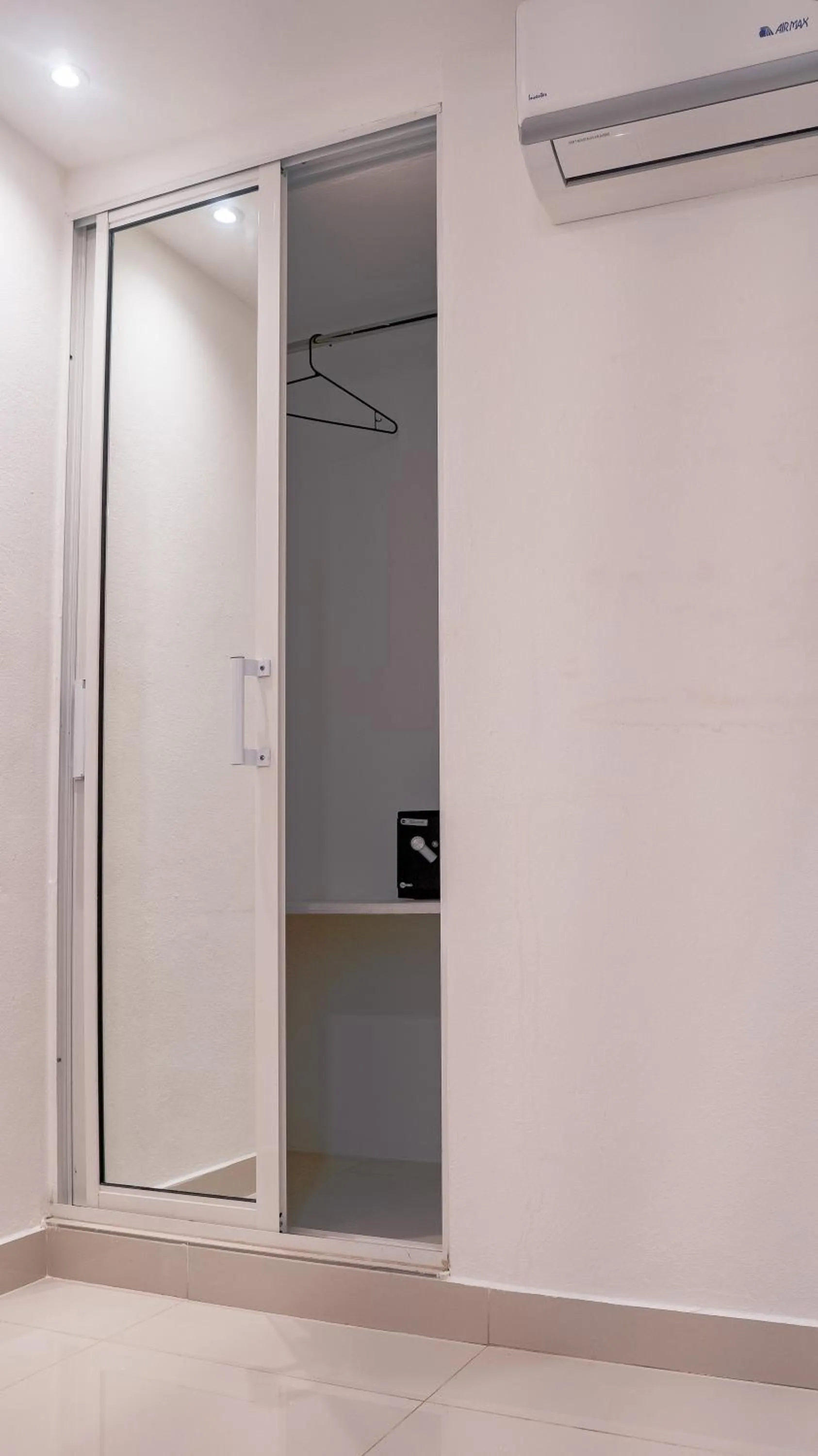 safe in Cataleya Hotel