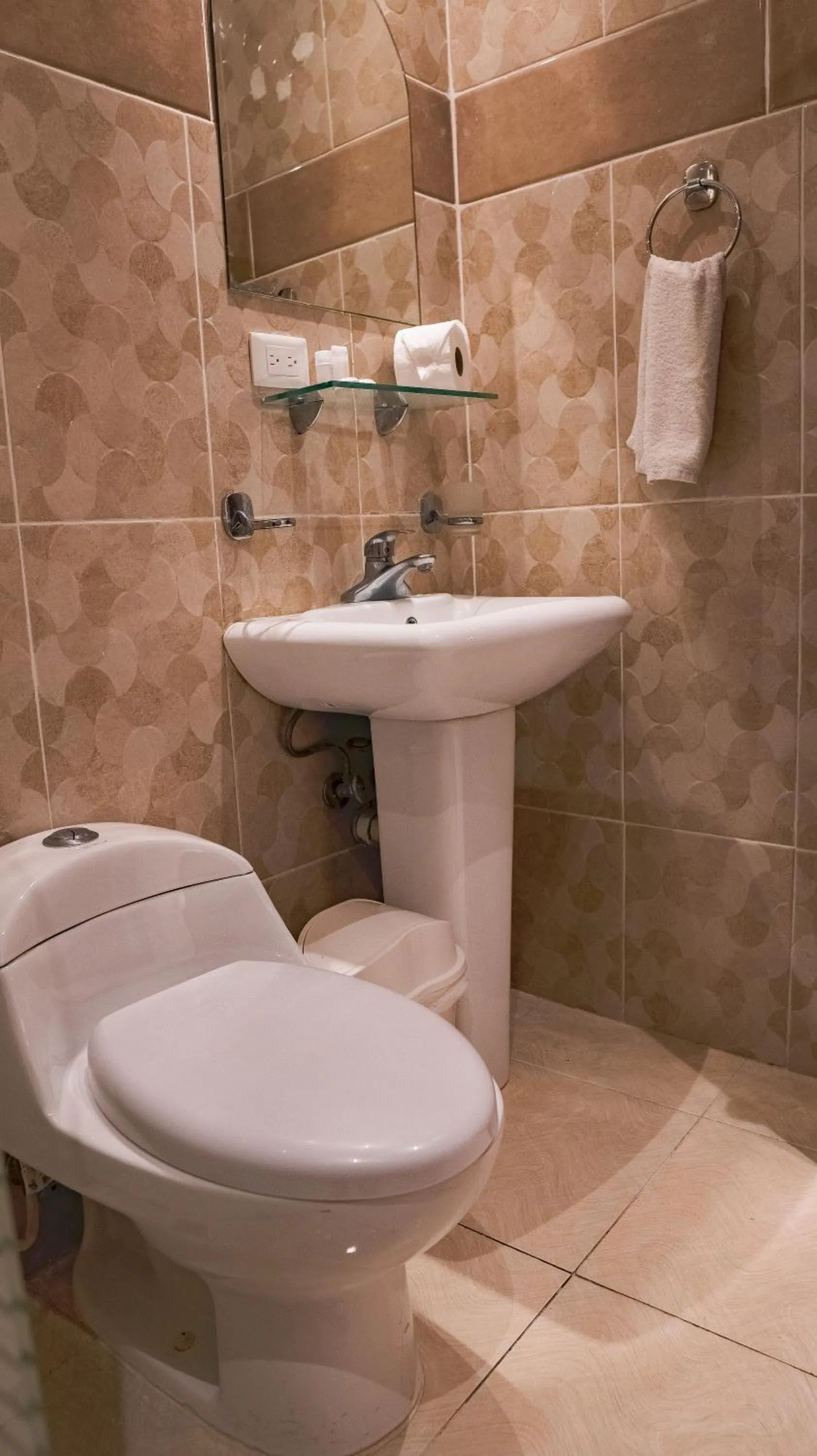 Bathroom in Cataleya Hotel