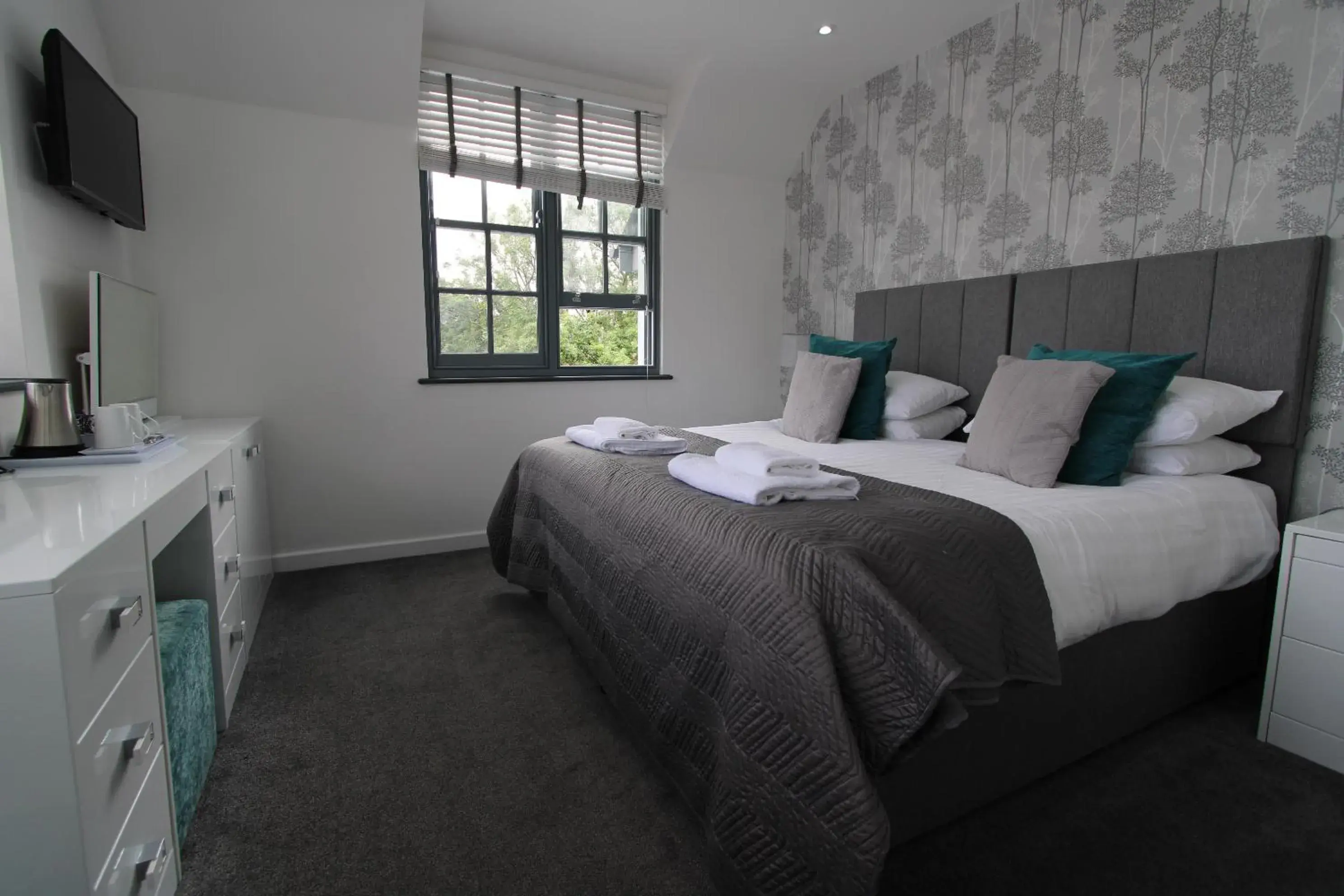 Deluxe Double Room with Sea View in Rose and Crown Hotel & Hope and Anchor Bar Deluxe Double Room with Sea View in Rose and Crown Hotel & Hope and Anchor Bar