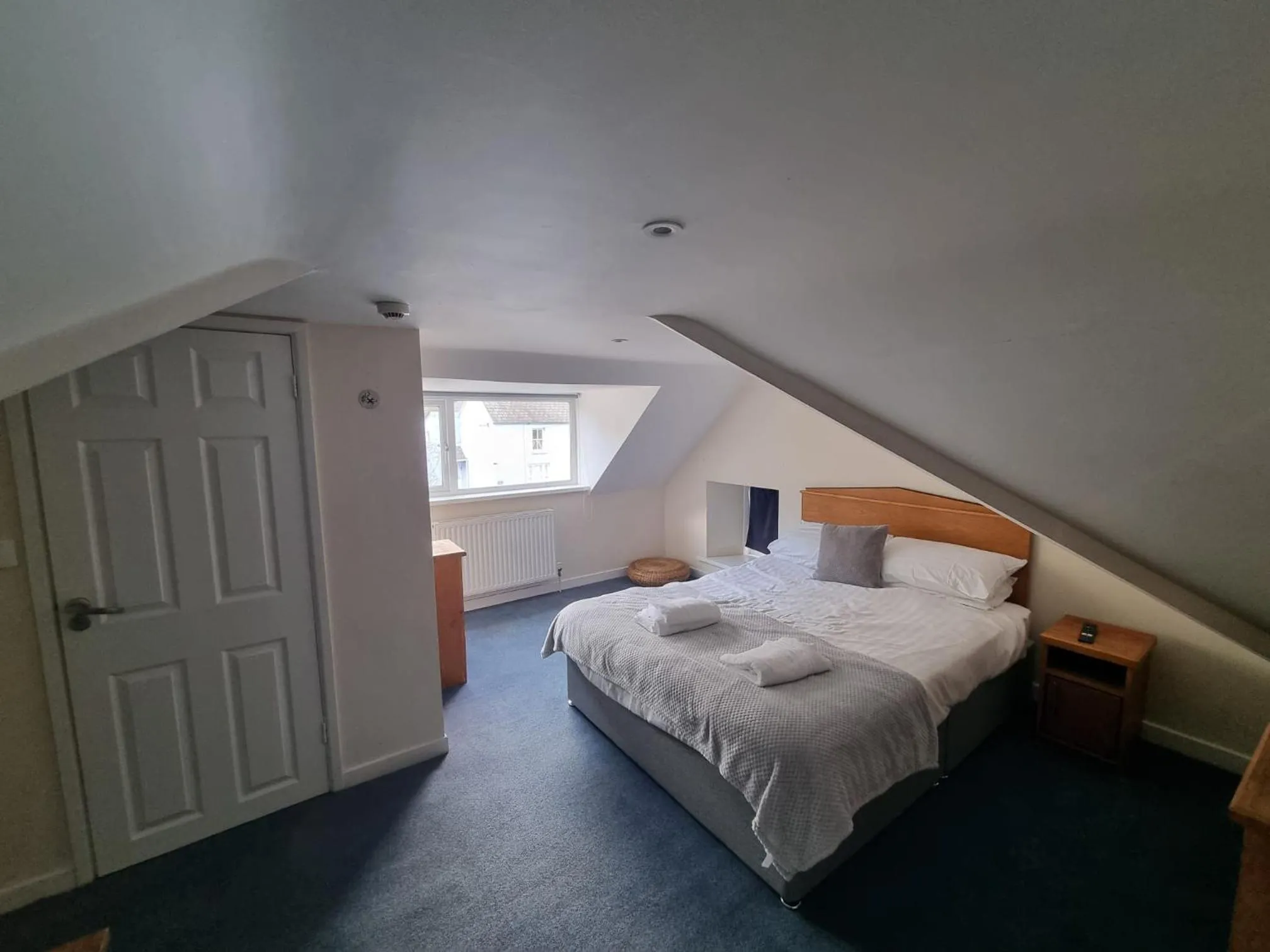 Bedroom in Rose and Crown Hotel & Hope and Anchor Bar