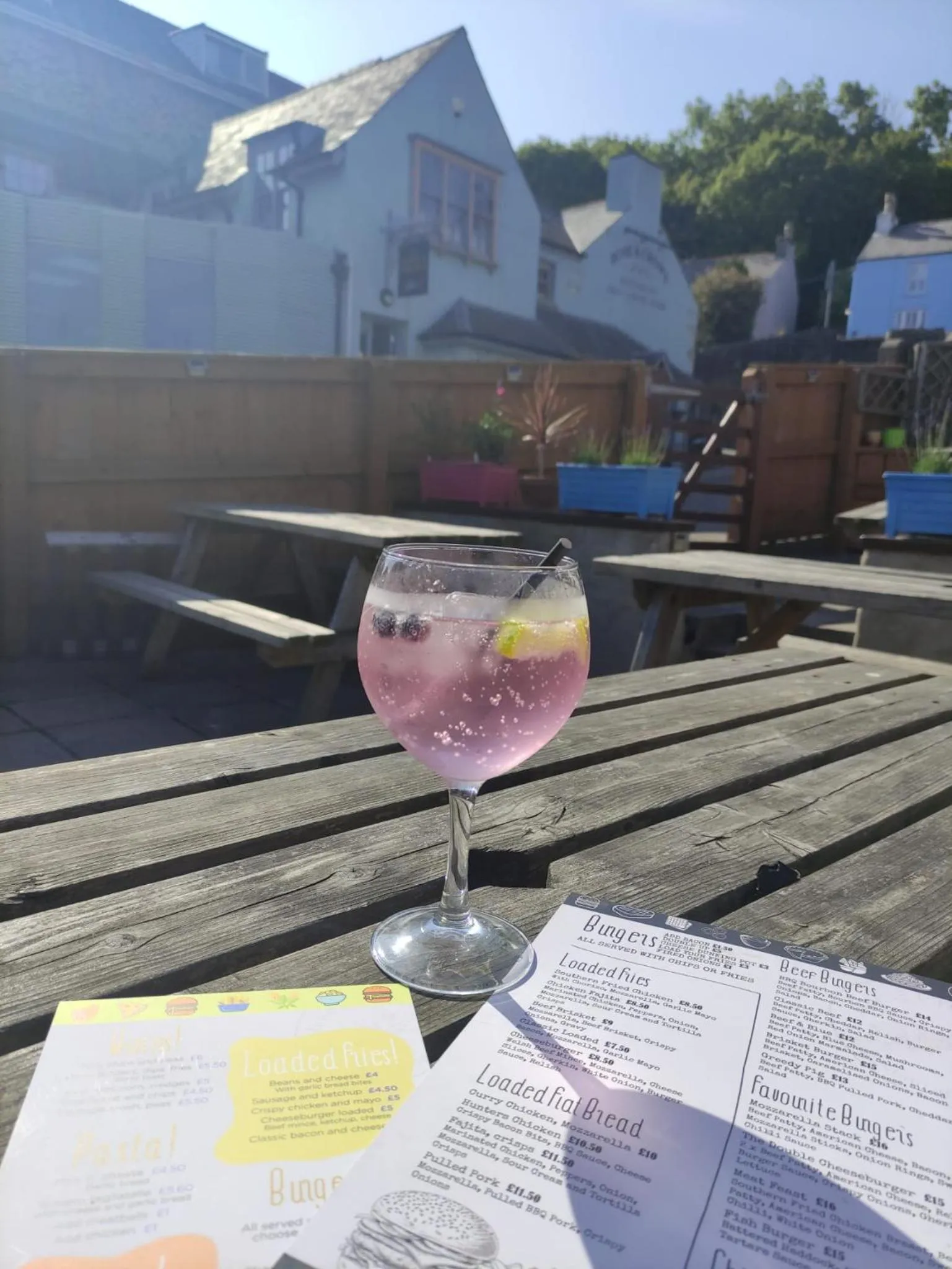 Lounge or bar in Rose and Crown Hotel & Hope and Anchor Bar