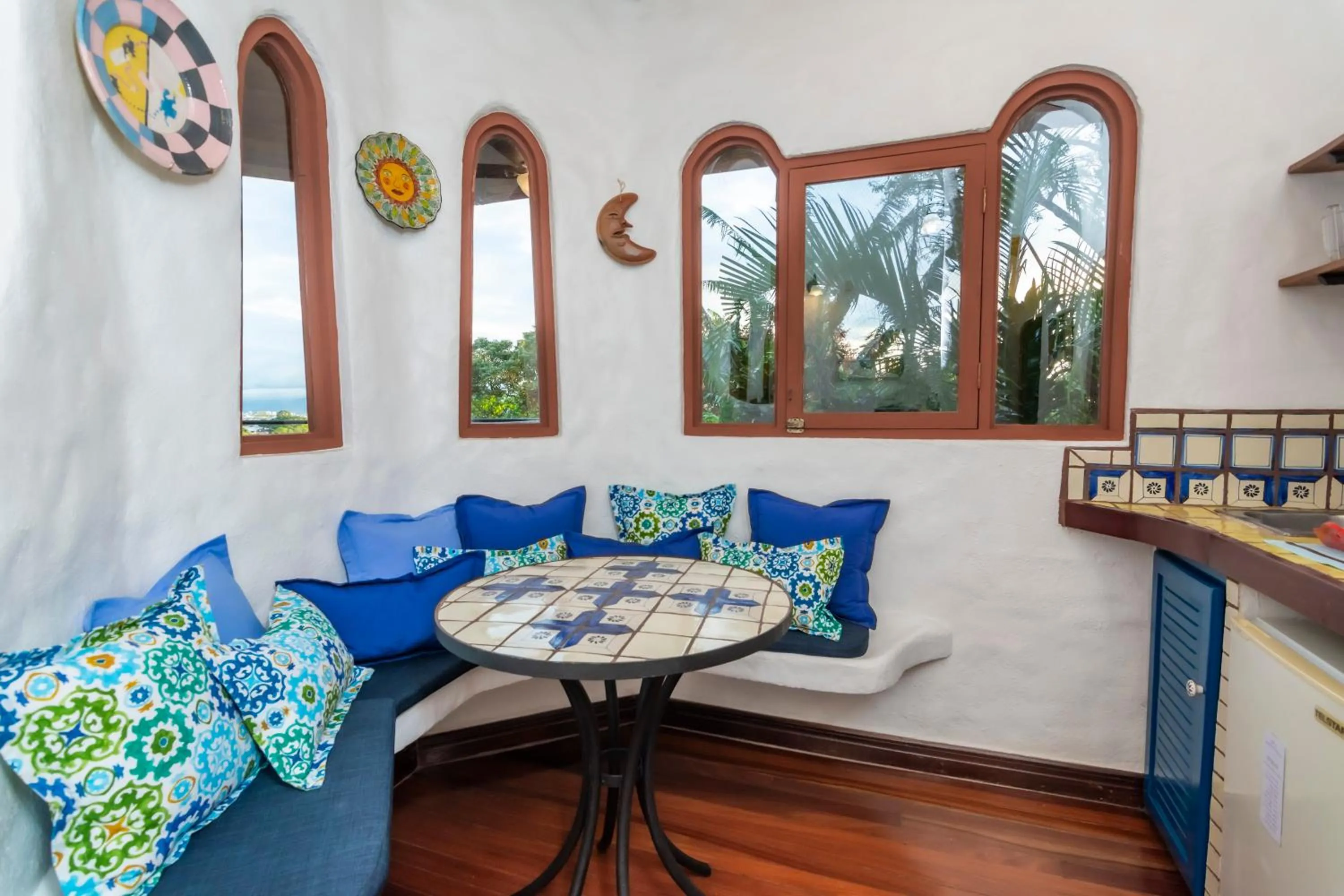 Living room in Finca Rosa Blanca Coffee Farm and Inn