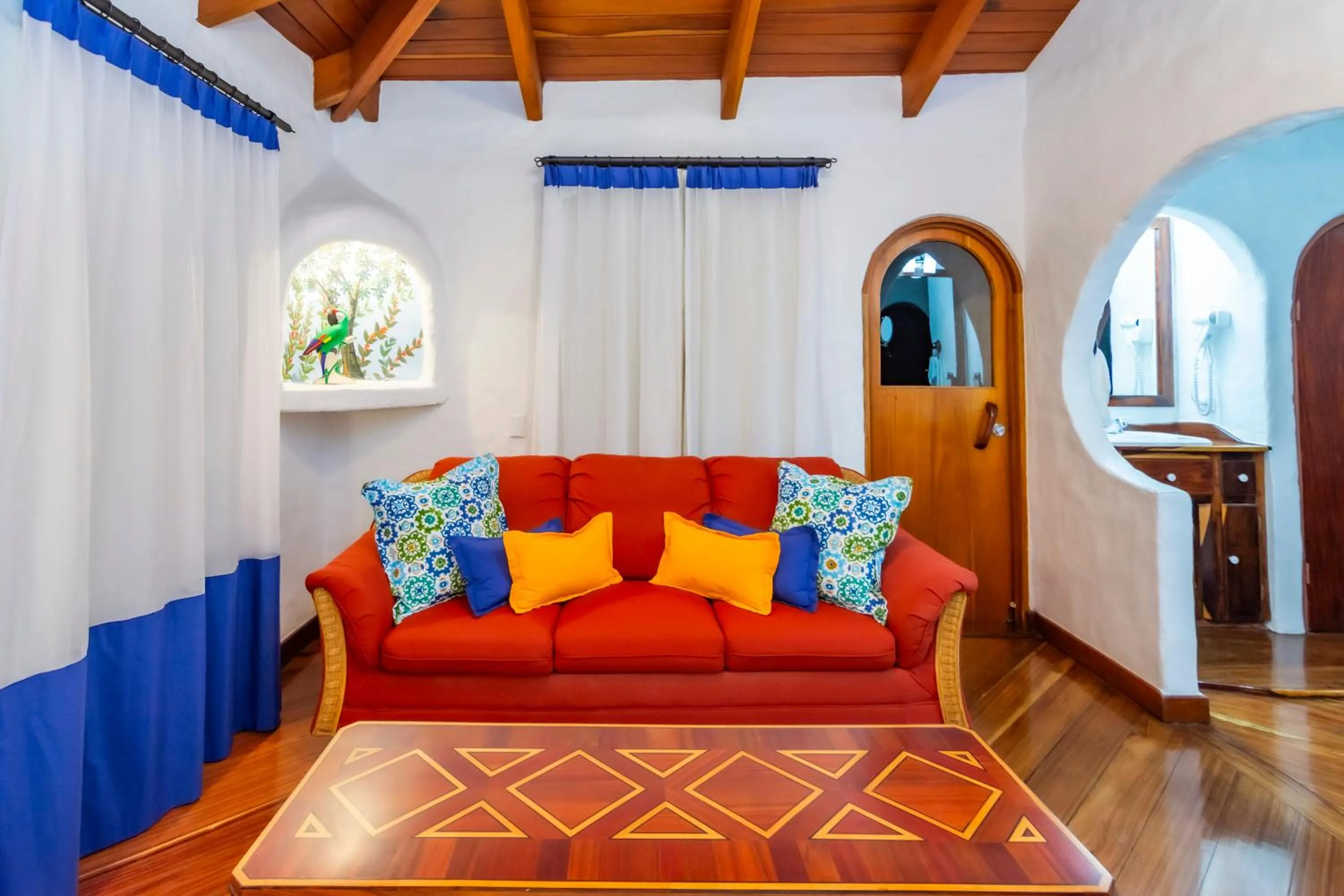 Living room in Finca Rosa Blanca Coffee Farm and Inn