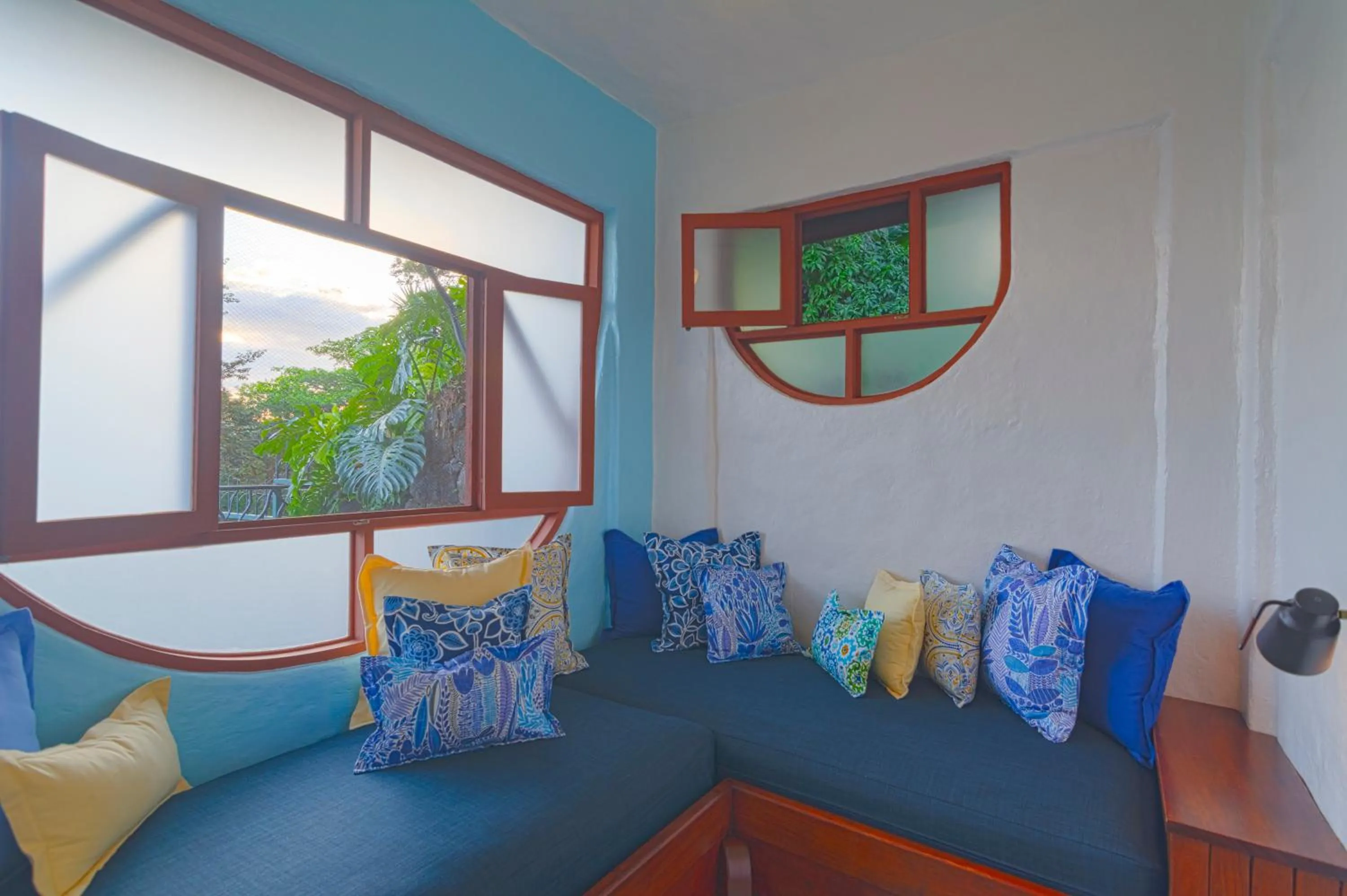 Living room in Finca Rosa Blanca Coffee Farm and Inn