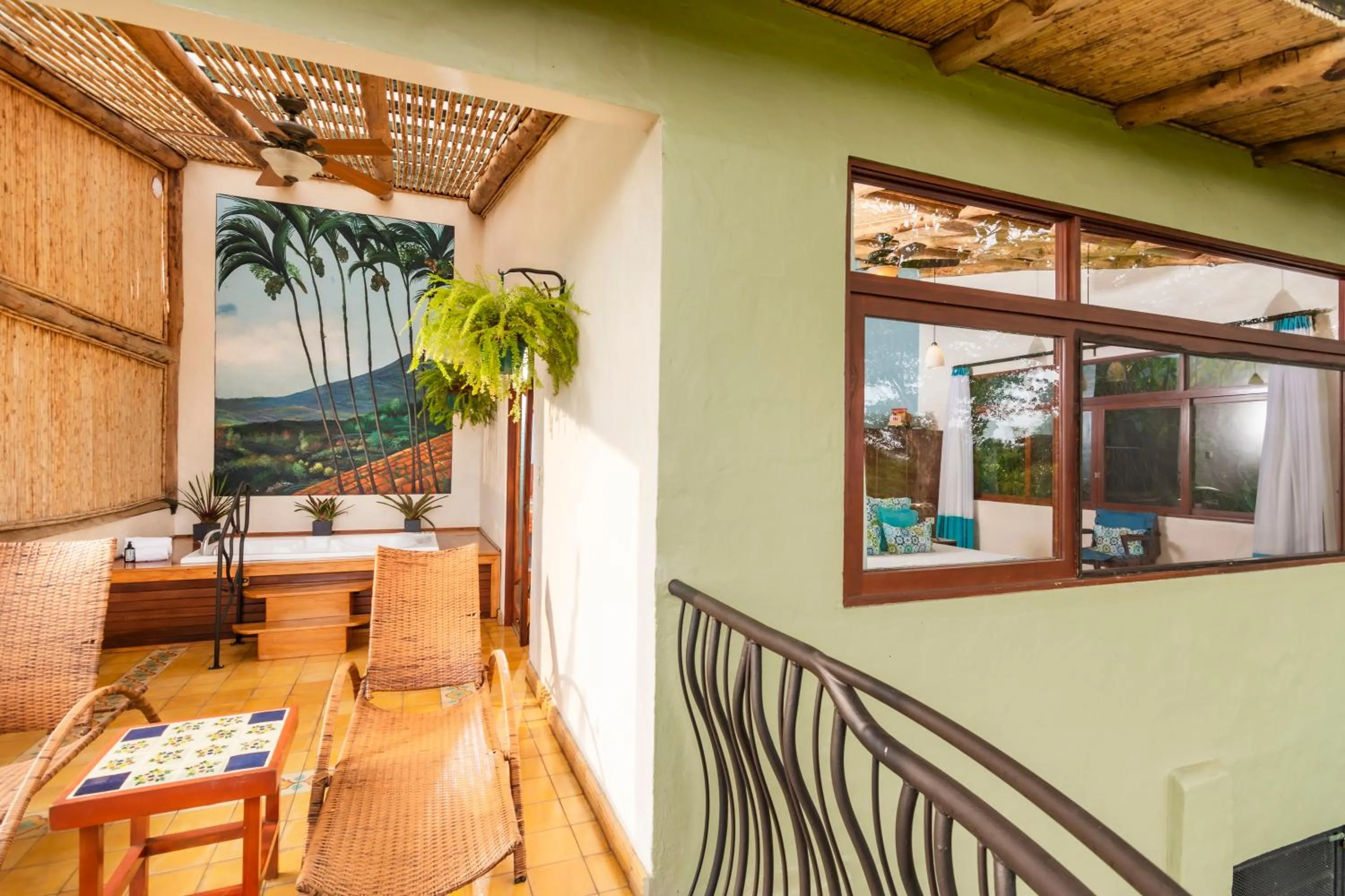 Bath in Finca Rosa Blanca Coffee Farm and Inn