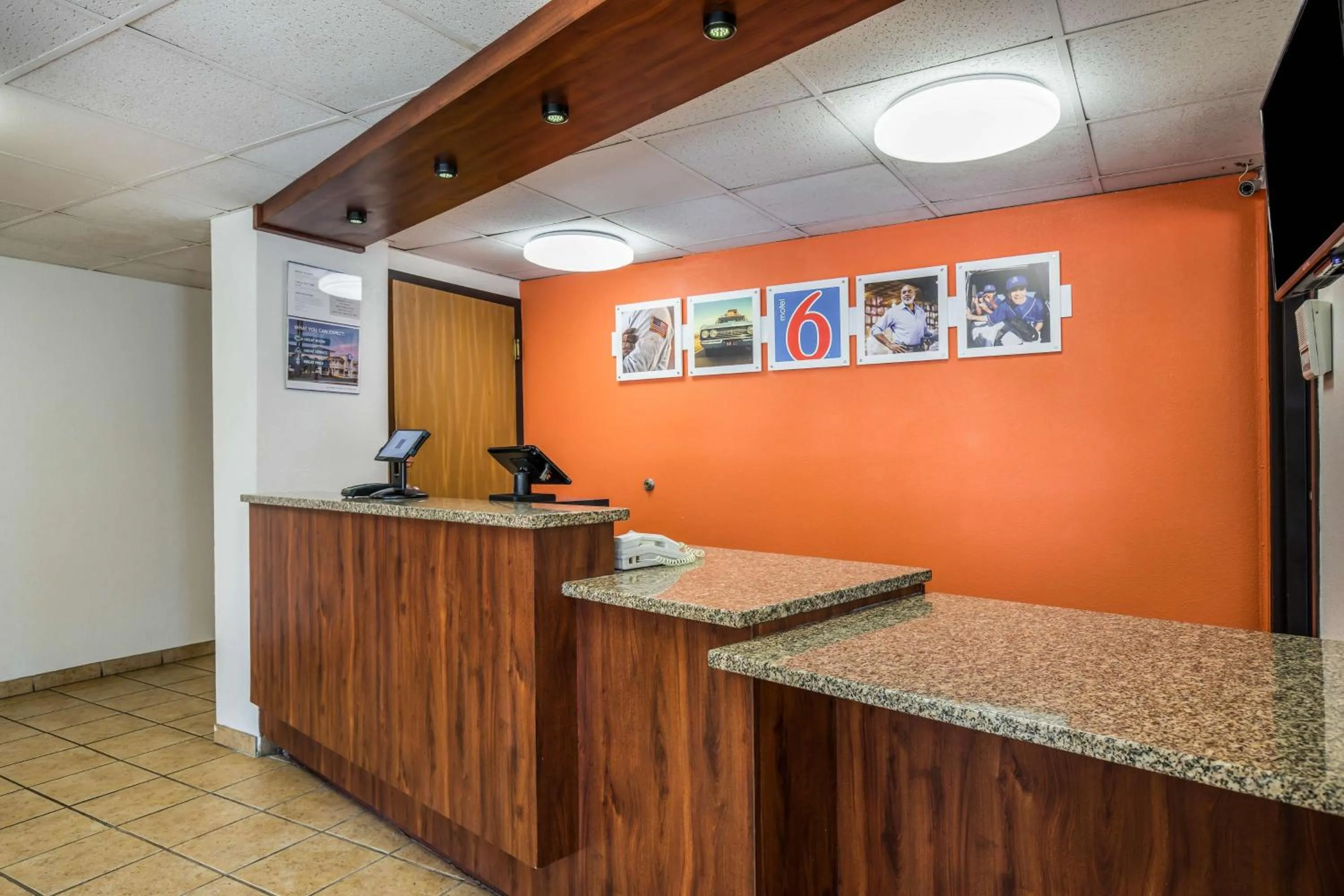 Lobby or reception in Motel 6-Madison, WI - East