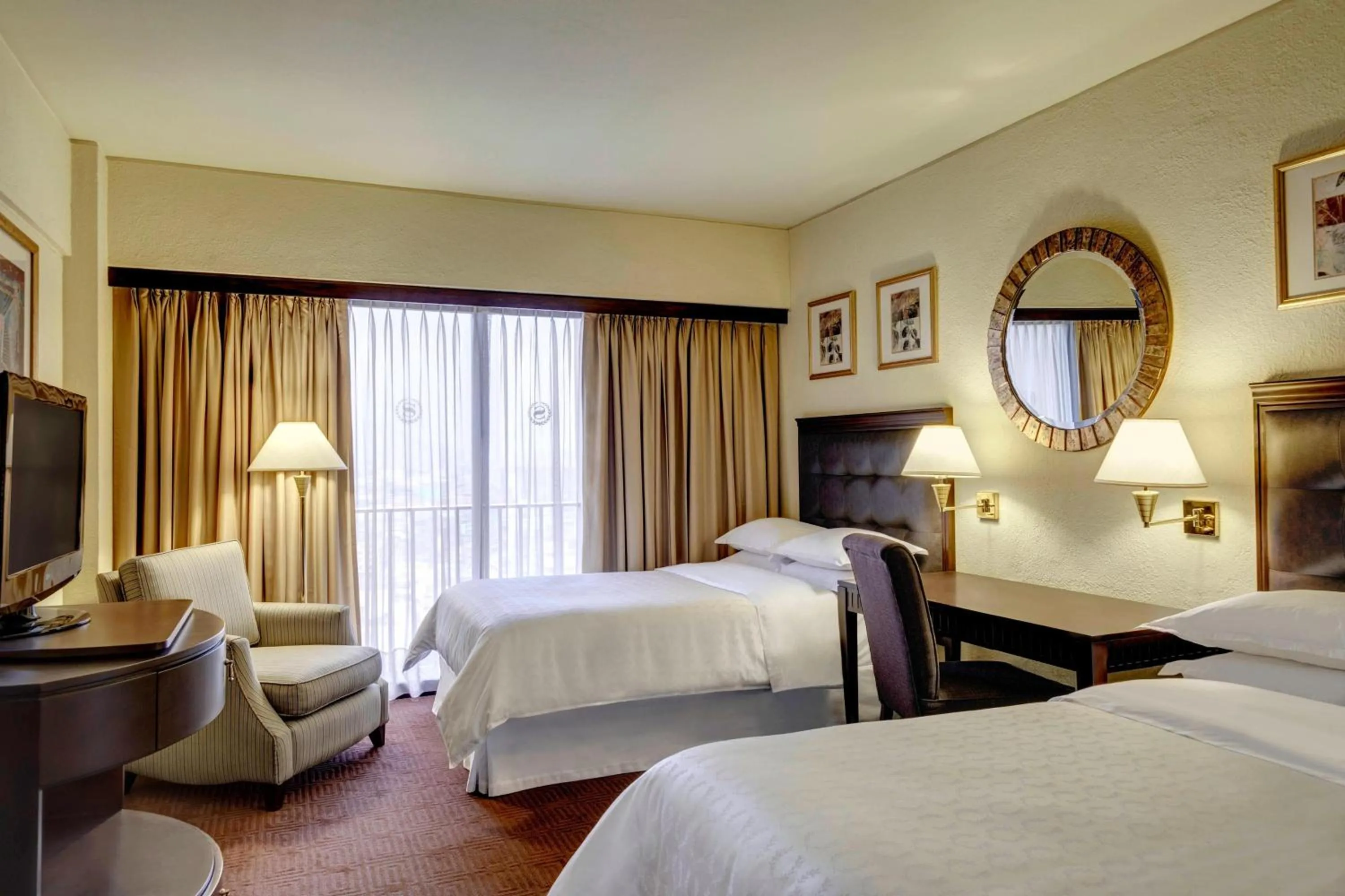 Photo of the whole room, Bed in Sheraton Lima Historic Center