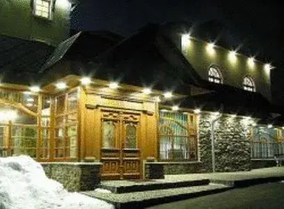 Facade/entrance, Winter in Hotel Praha