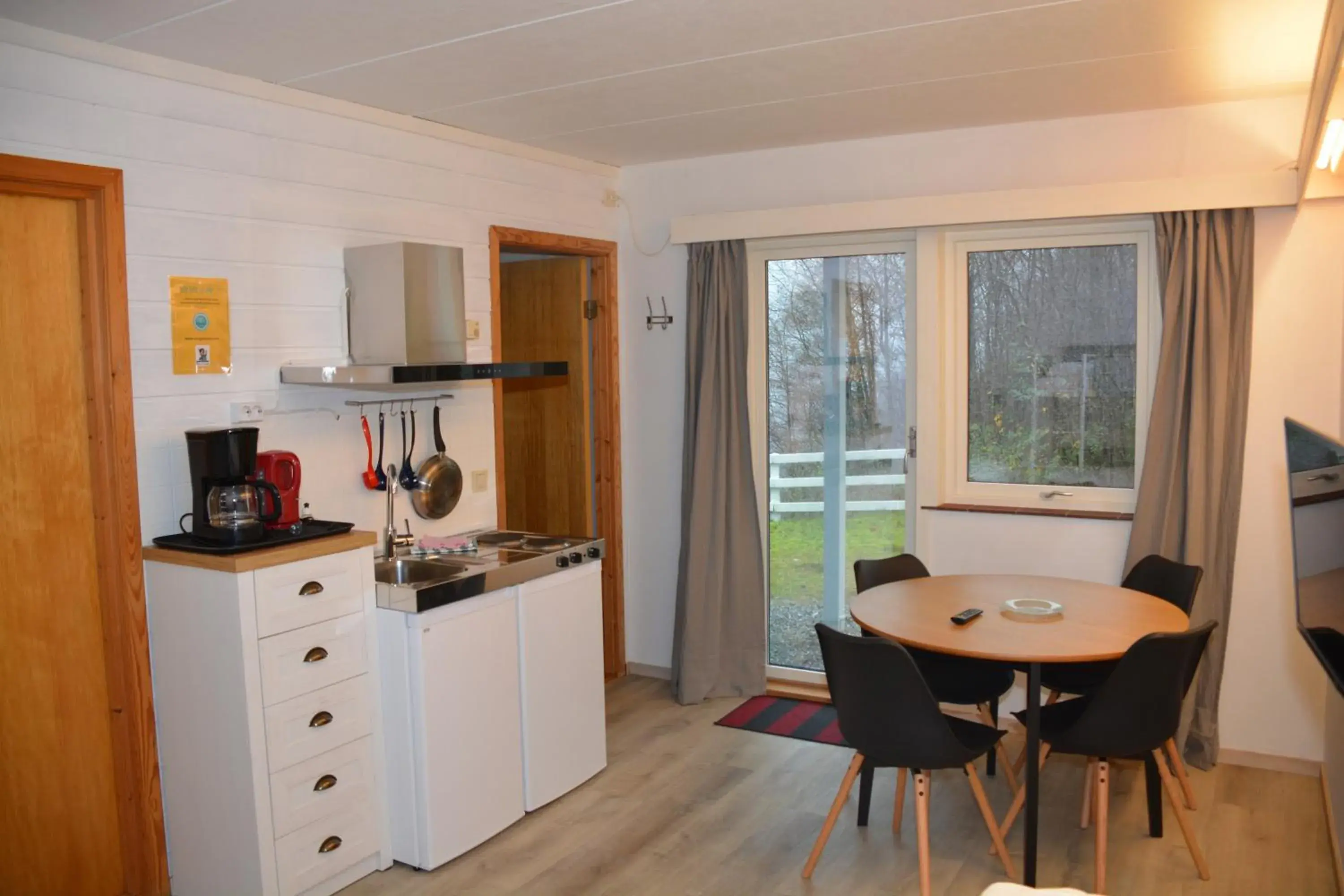 Family Room - single occupancy in Langenuen Motel & Camping Family Room - single occupancy in Langenuen Motel & Camping