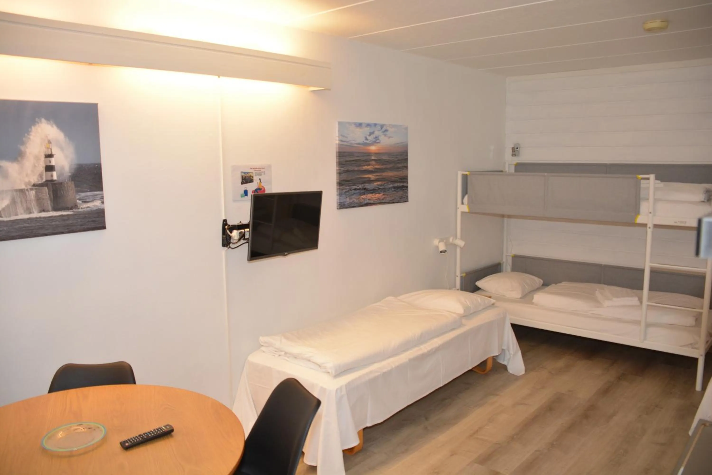 Bed in Langenuen Motel & Camping