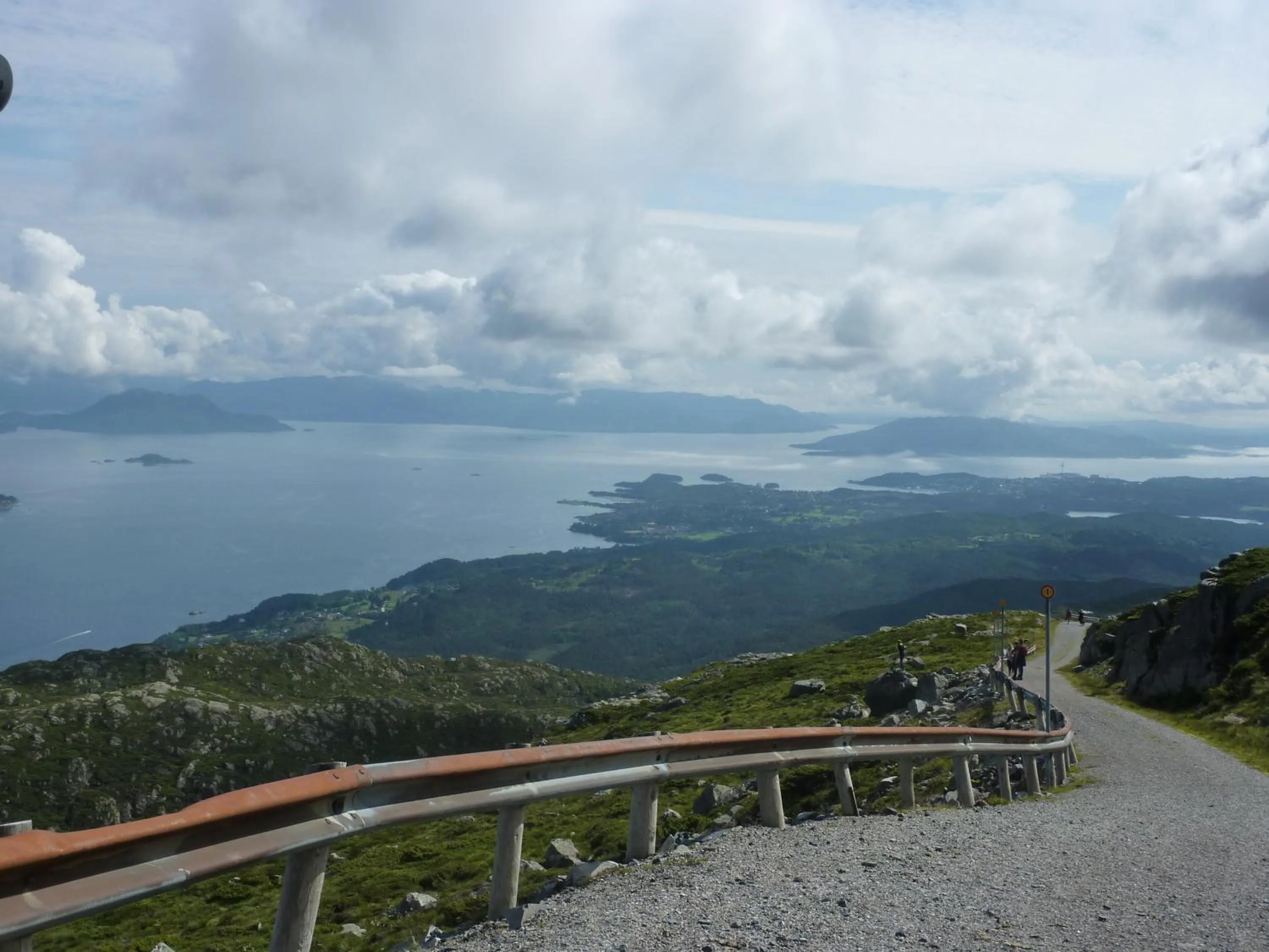 Hiking in Langenuen Motel & Camping