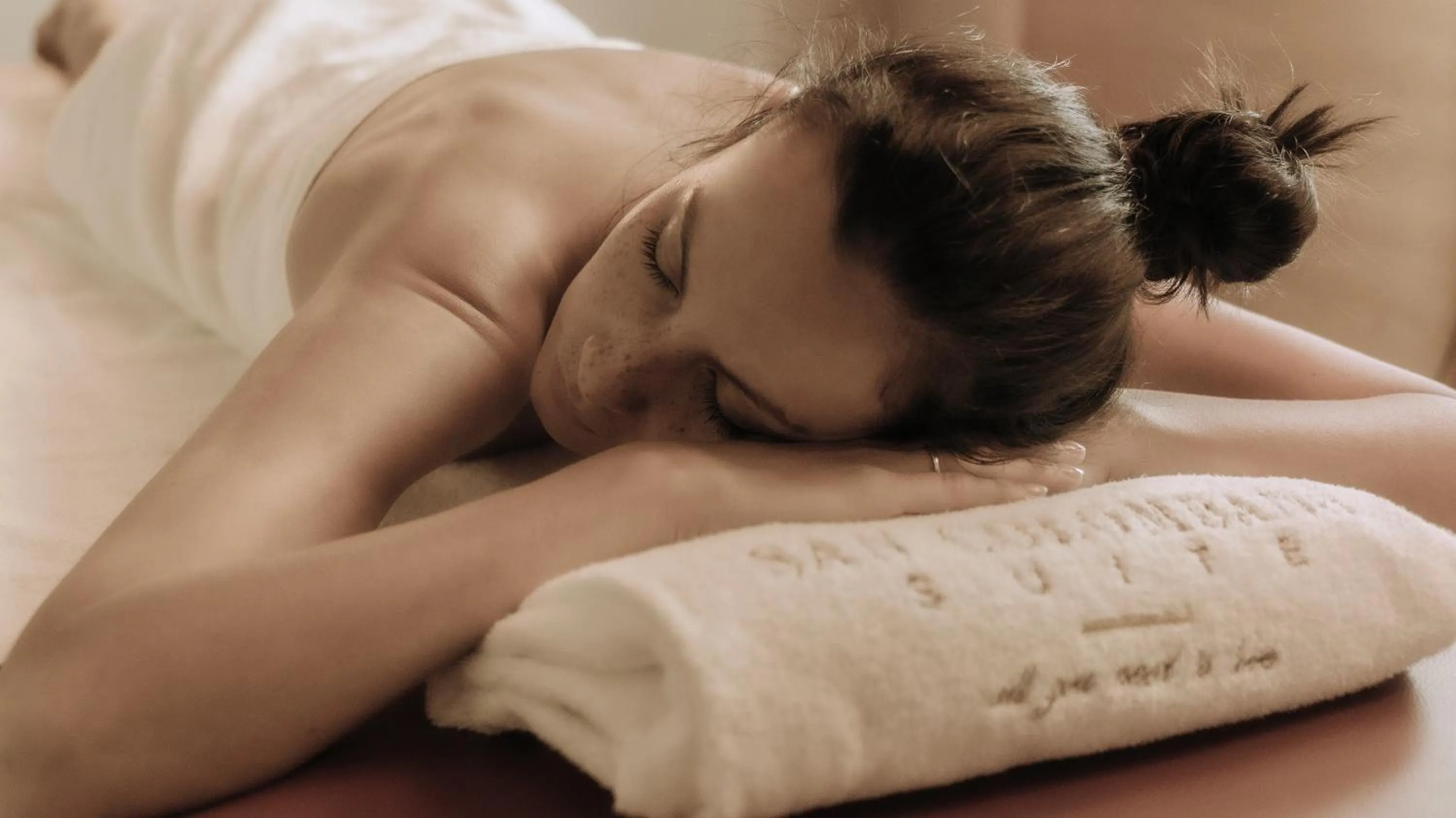 Massage in San Colombano Suites