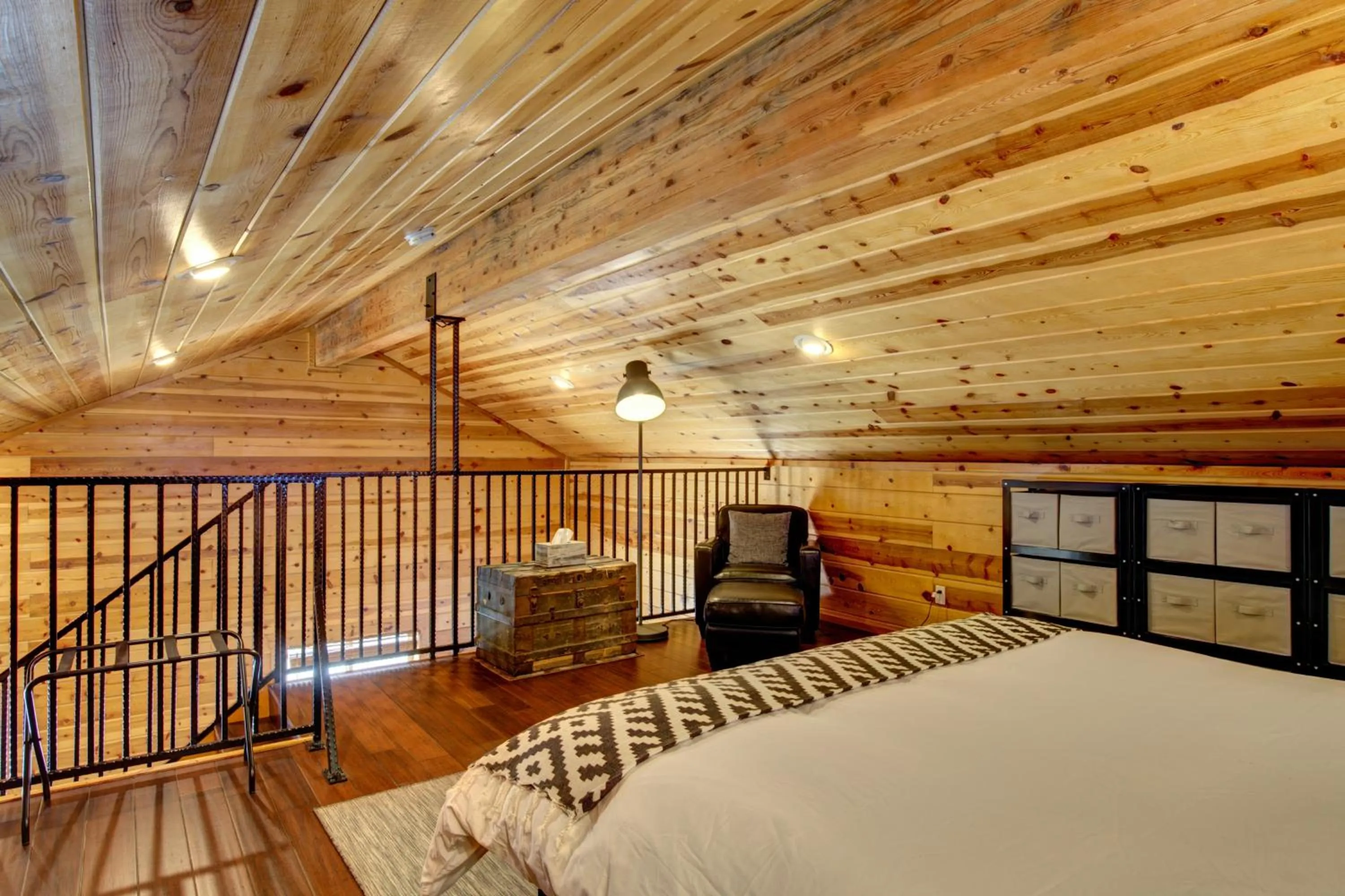 Bed in The Lookout at Sevier River