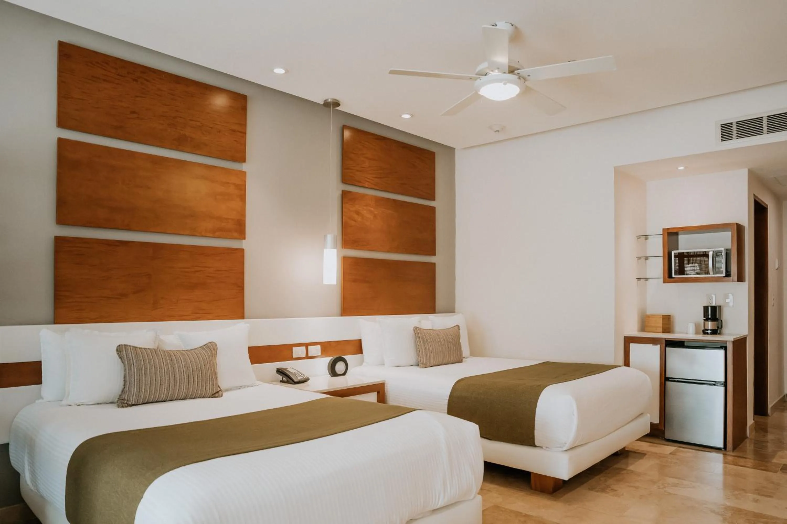 Bed in The Reef 28 Hotel & Spa - Luxury Adults Only - All Suites - With Optional All Inclusive