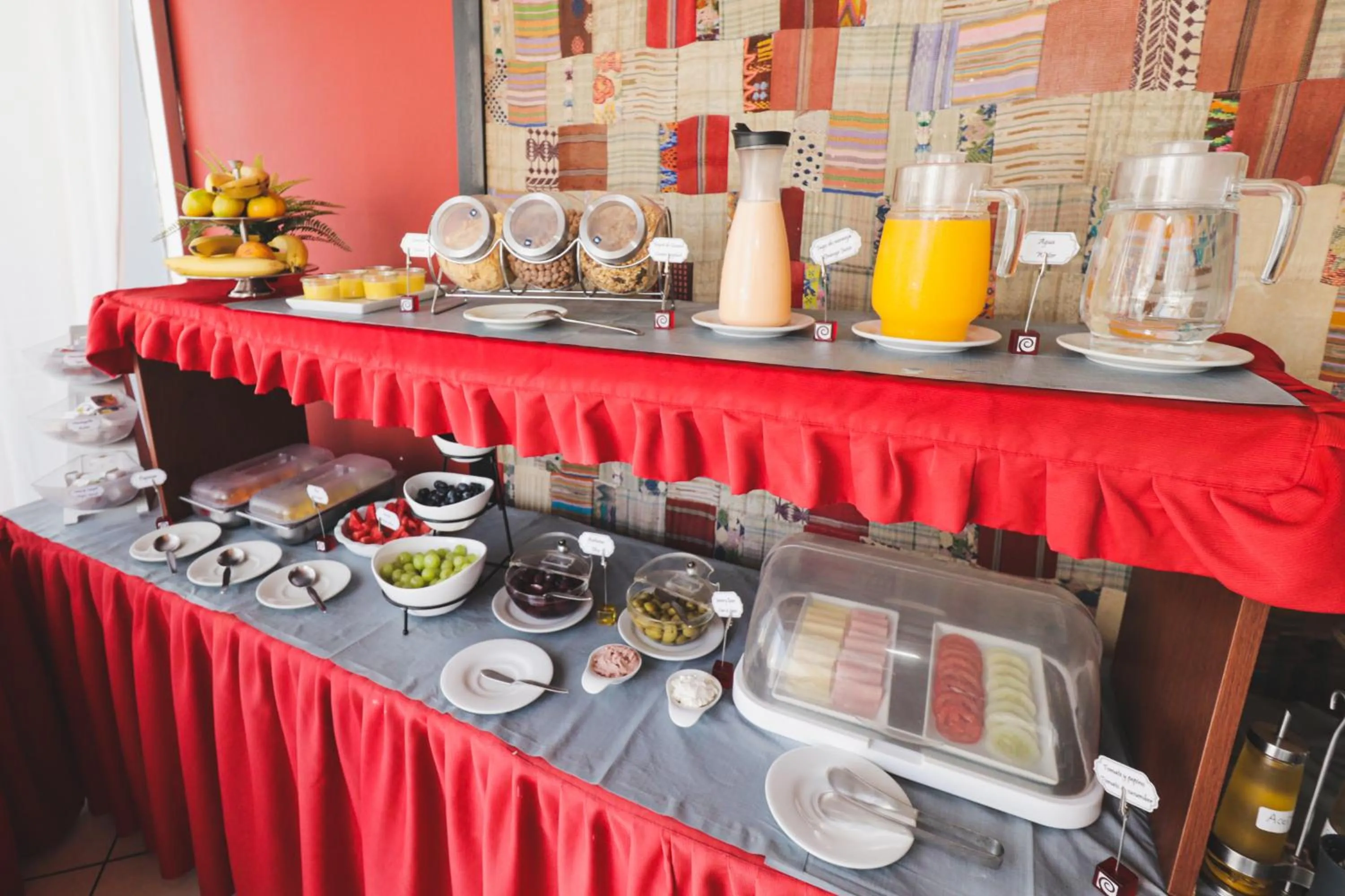 Buffet breakfast in Hotel Boutique Runcu Miraflores