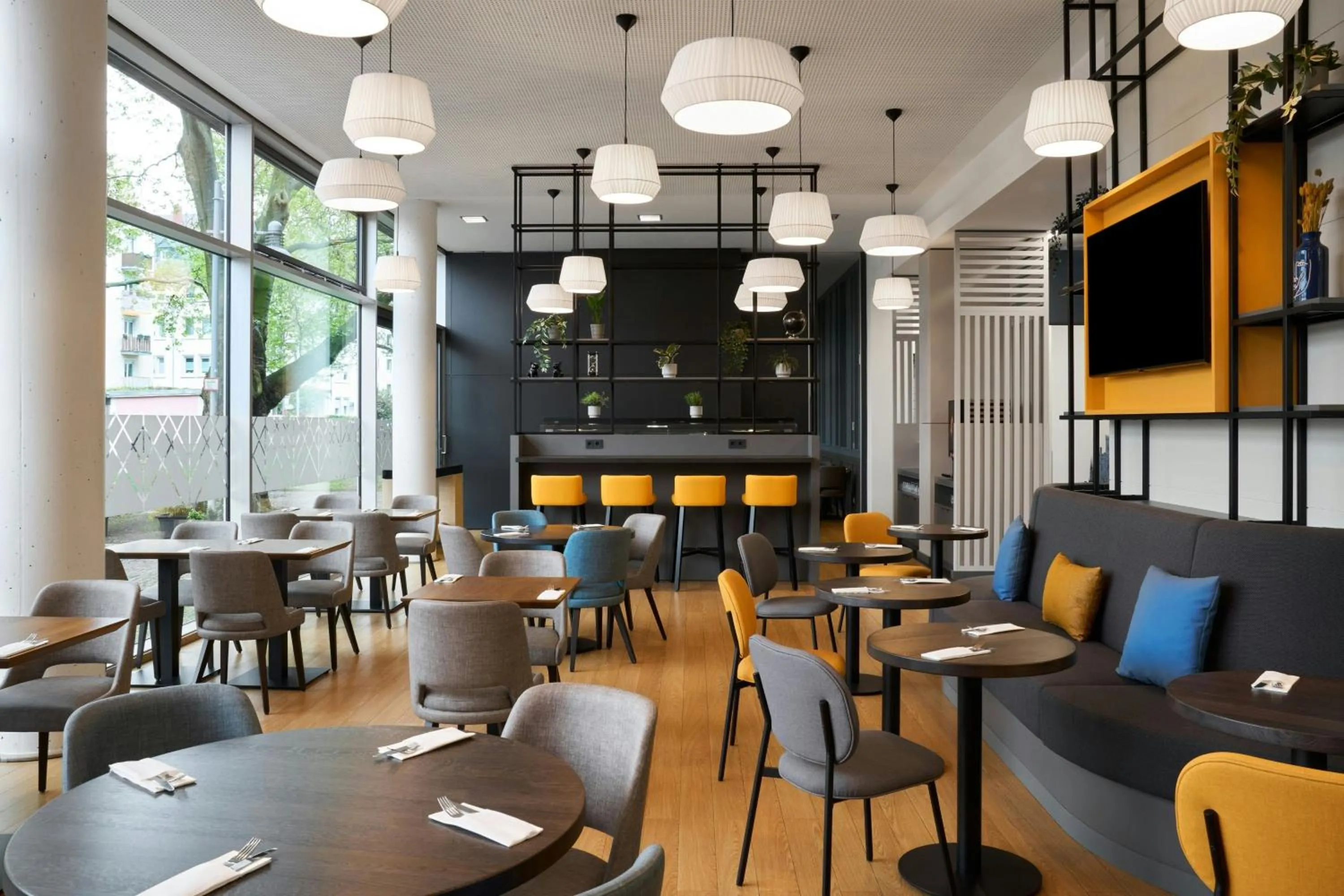 Restaurant/places to eat in Four Points Flex by Sheraton Koblenz