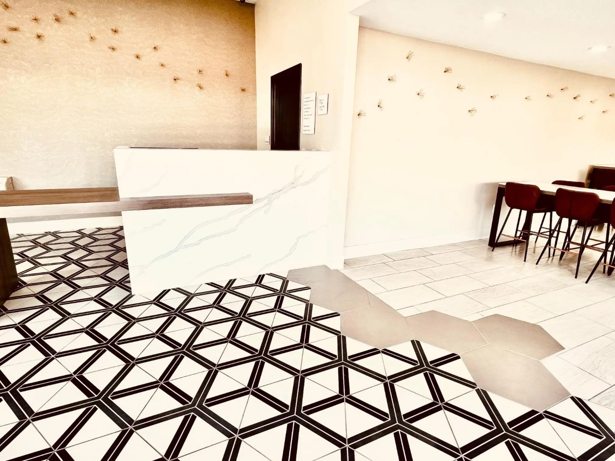 Lobby or reception in Ramada by Wyndham Modesto Yosemite Area