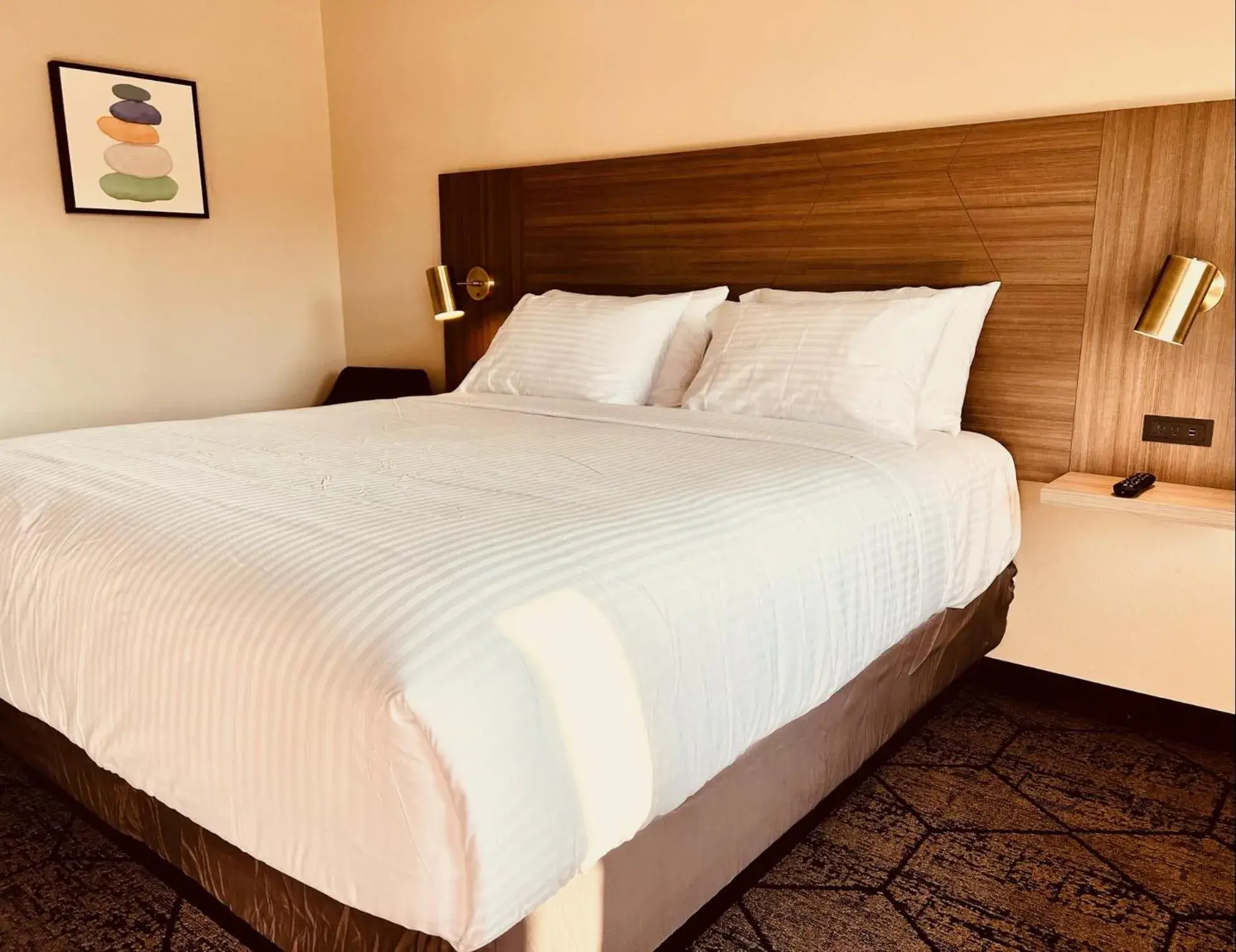 King Room - Non-Smoking in Ramada by Wyndham Modesto Yosemite Area King Room - Non-Smoking in Ramada by Wyndham Modesto Yosemite Area