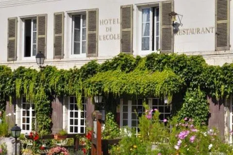 Property Building in Logis Hôtel Auberge De L'ecole