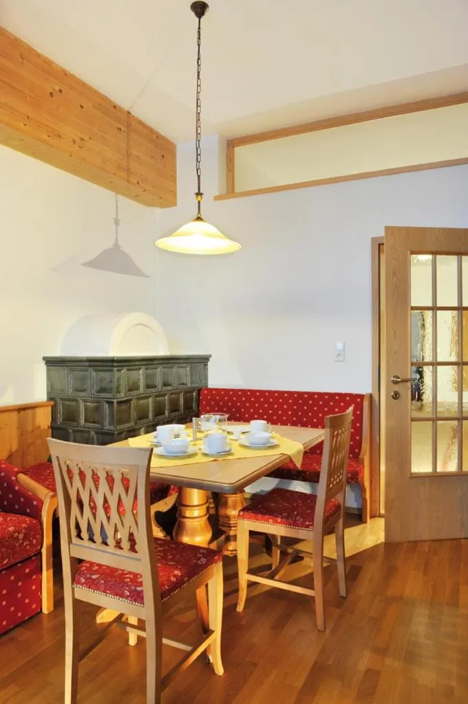 Restaurant/places to eat in Tonis Appartements am Achensee