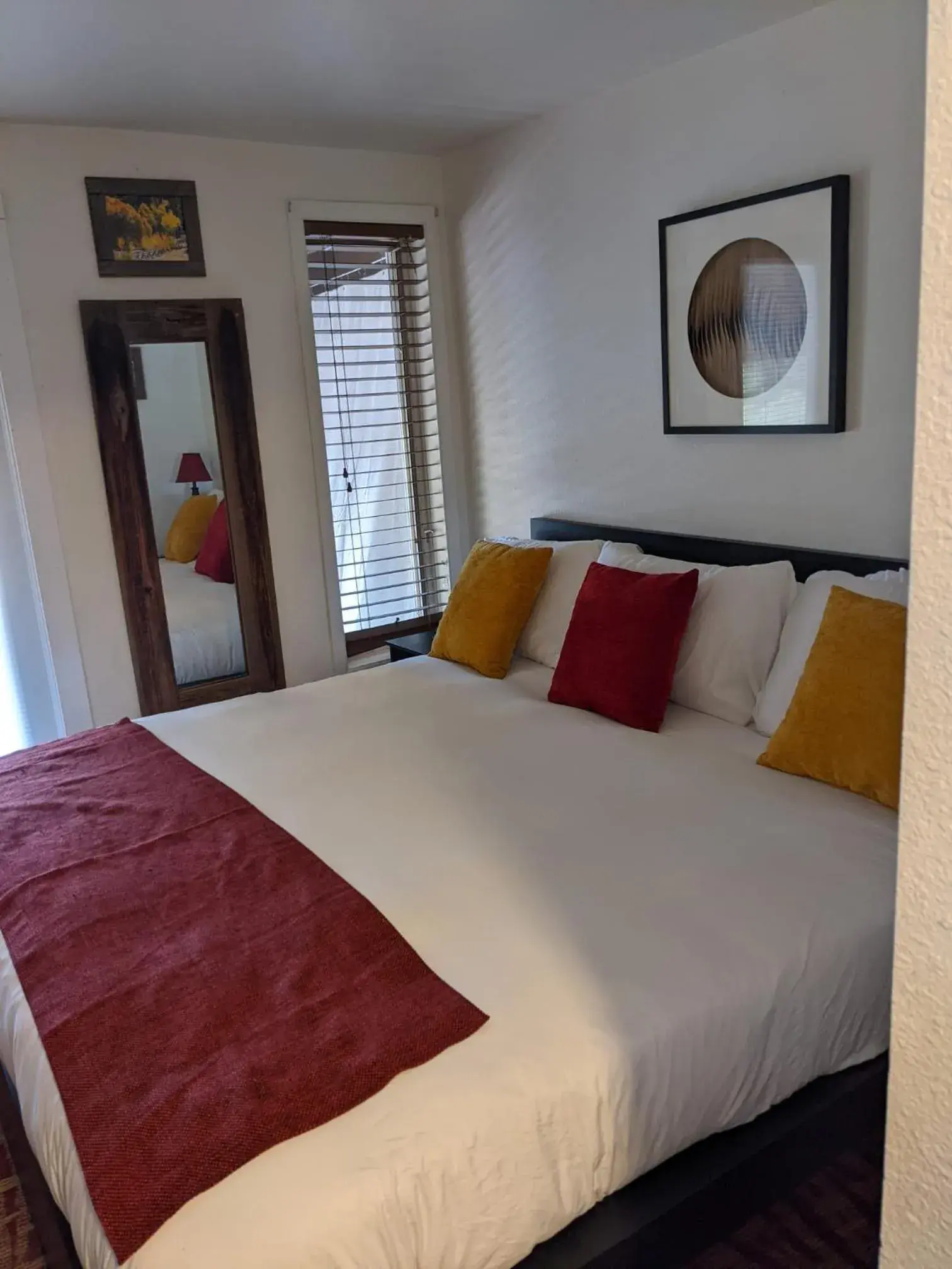 Bed in Green Mountain Falls Lodge Bed in Green Mountain Falls Lodge