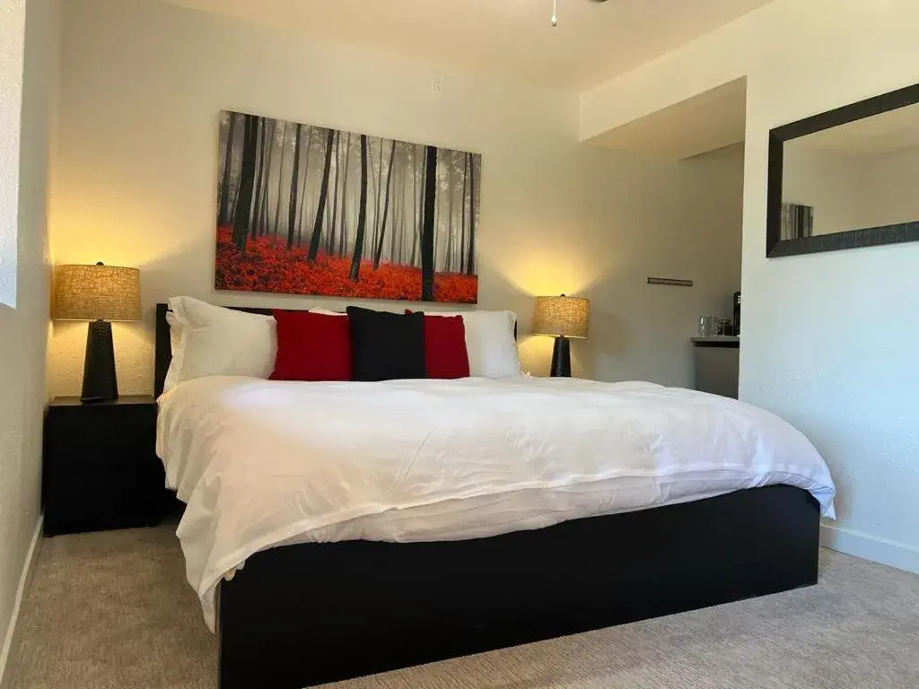 Bed in Green Mountain Falls Lodge Bed in Green Mountain Falls Lodge