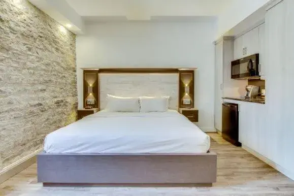 Bed in Hotel Port-Royal Bed in Hotel Port-Royal